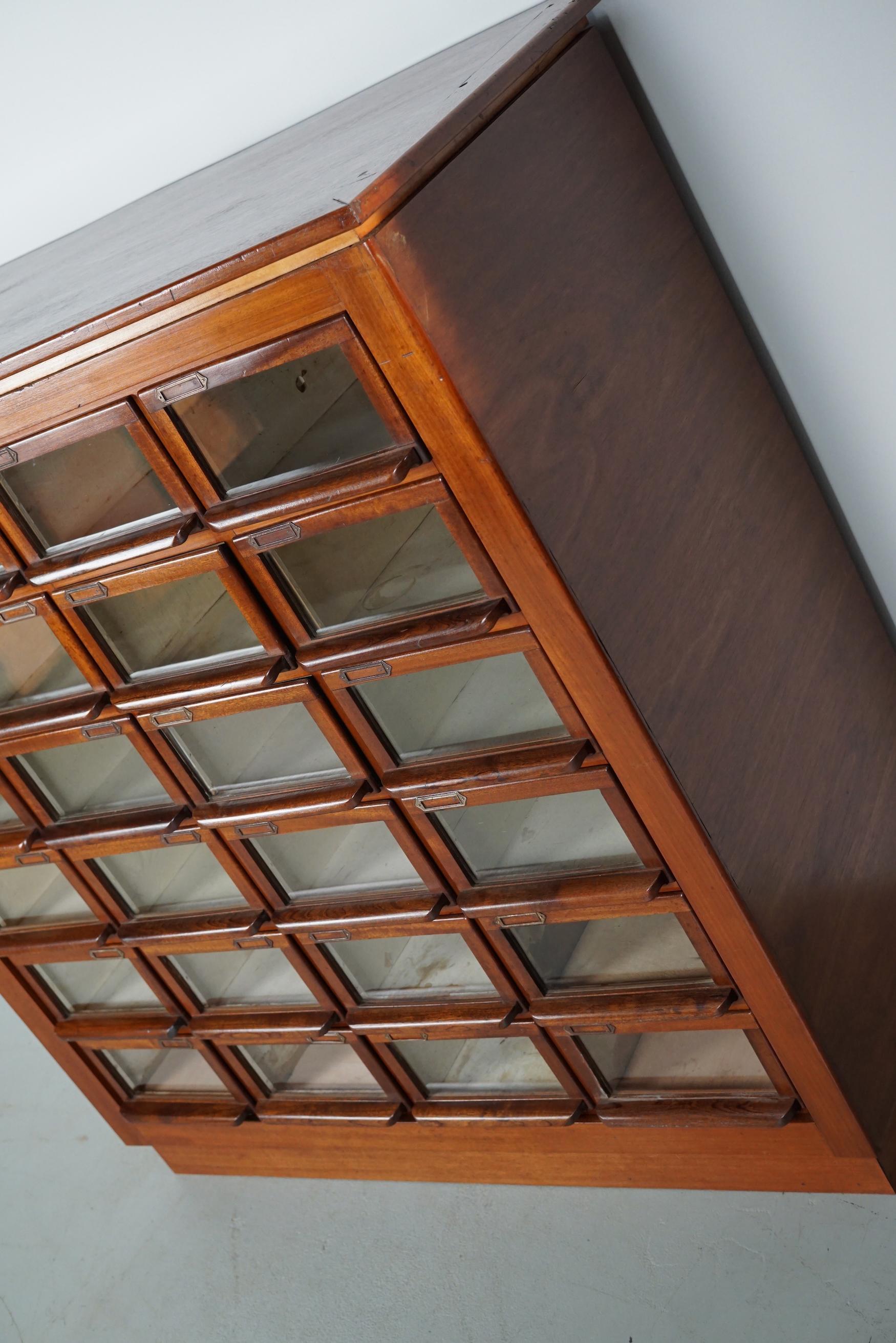 Armario Vintage Holandés de Madera Dura para Mercería, Años 30 en venta 7