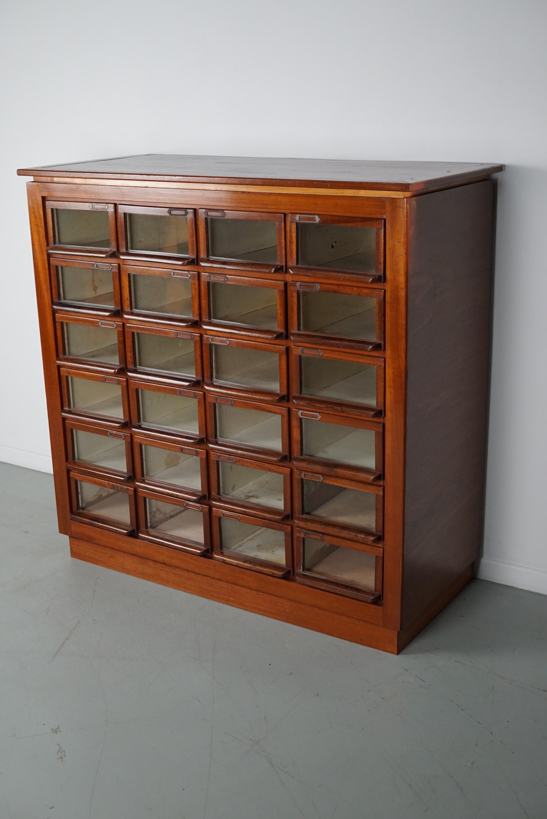 Armario Vintage Holandés de Madera Dura para Mercería, Años 30 en venta 8
