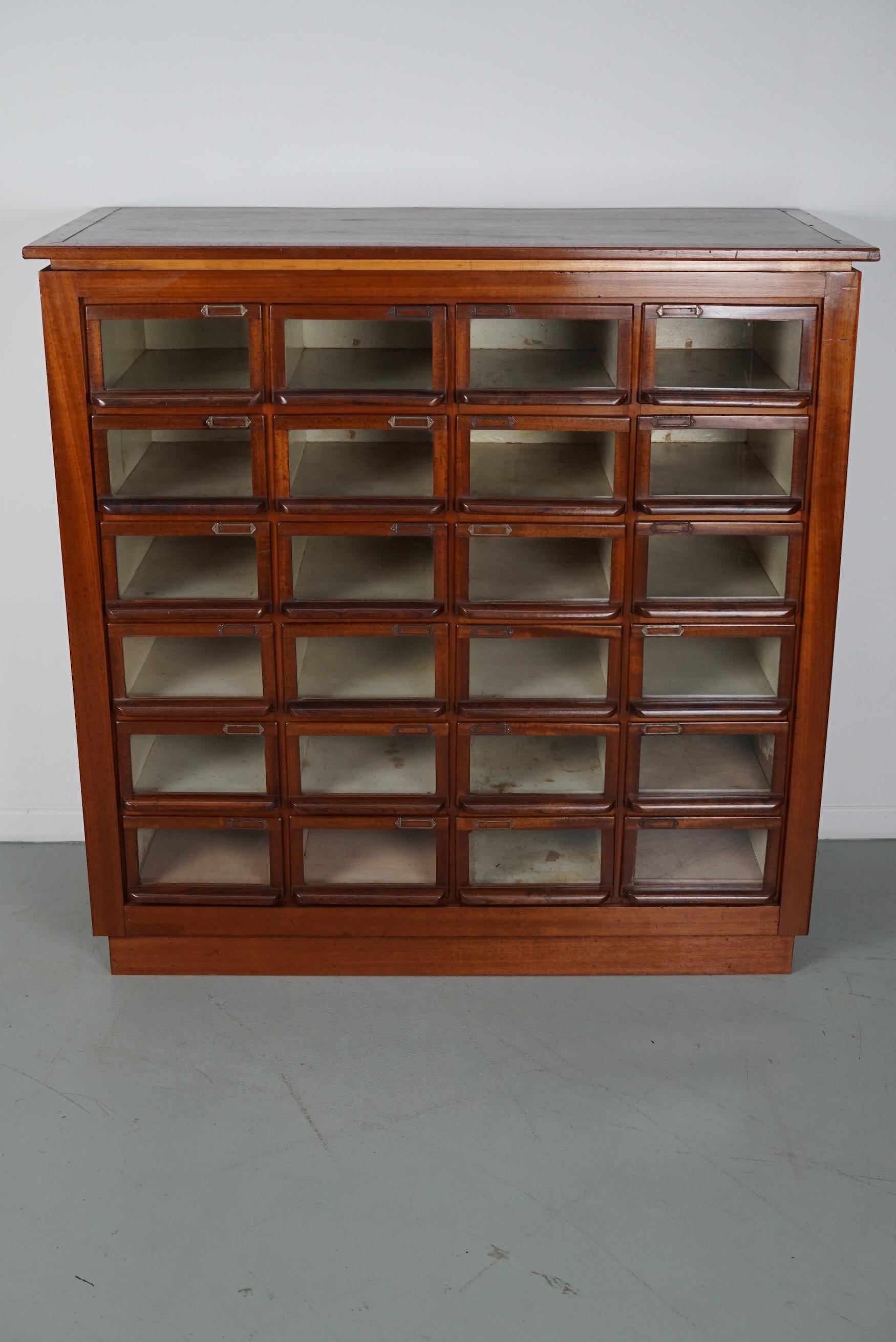 Armario Vintage Holandés de Madera Dura para Mercería, Años 30 en venta 10