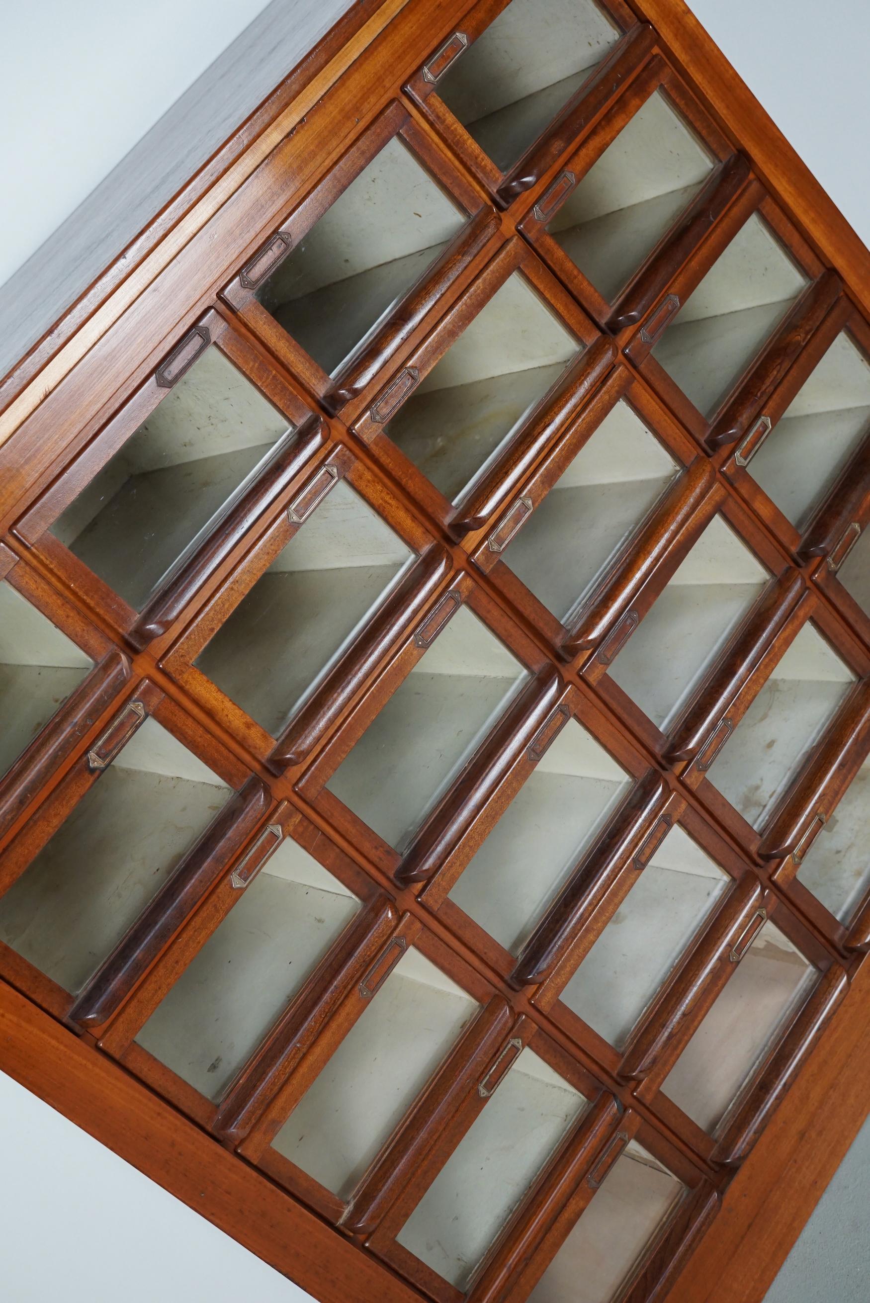 Armario Vintage Holandés de Madera Dura para Mercería, Años 30 en venta 12