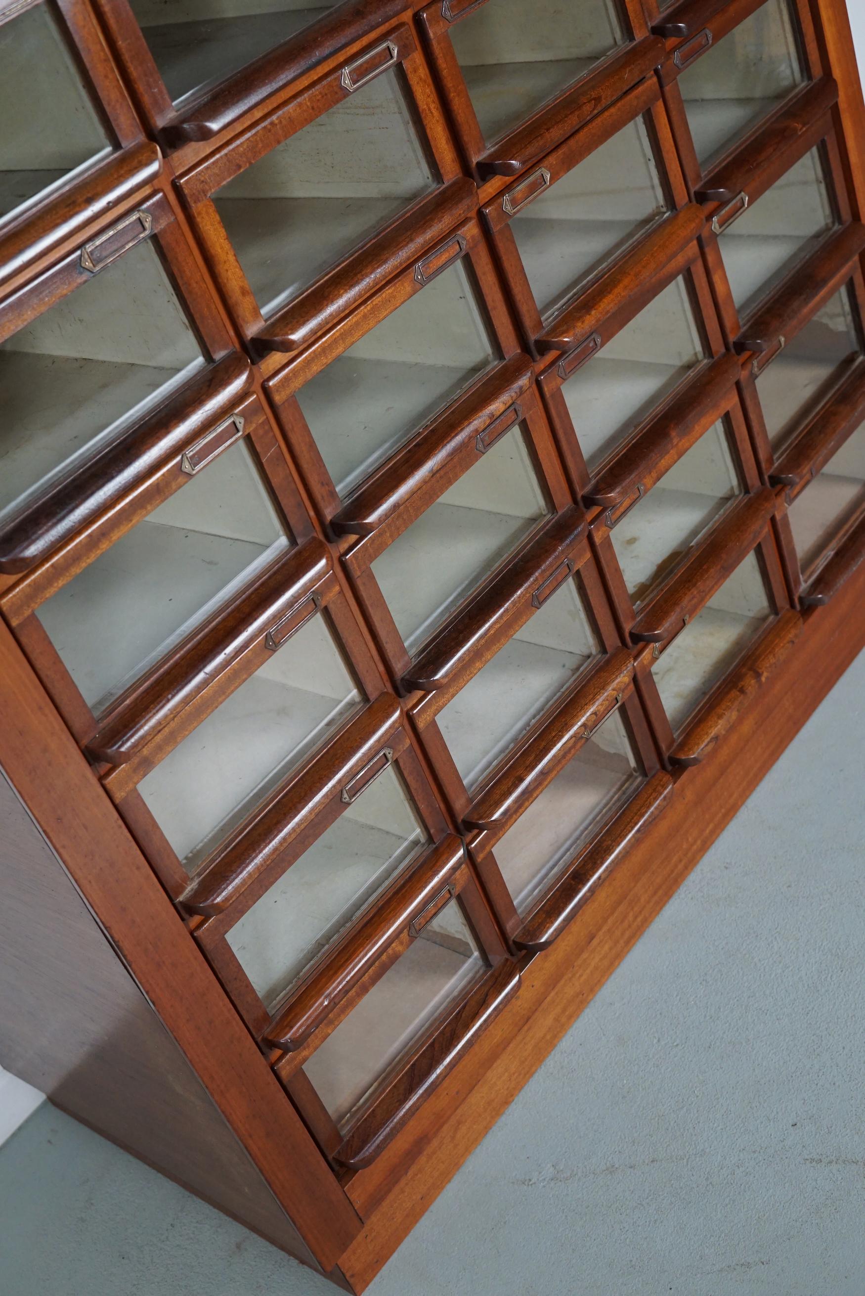 Armario Vintage Holandés de Madera Dura para Mercería, Años 30 en venta 15