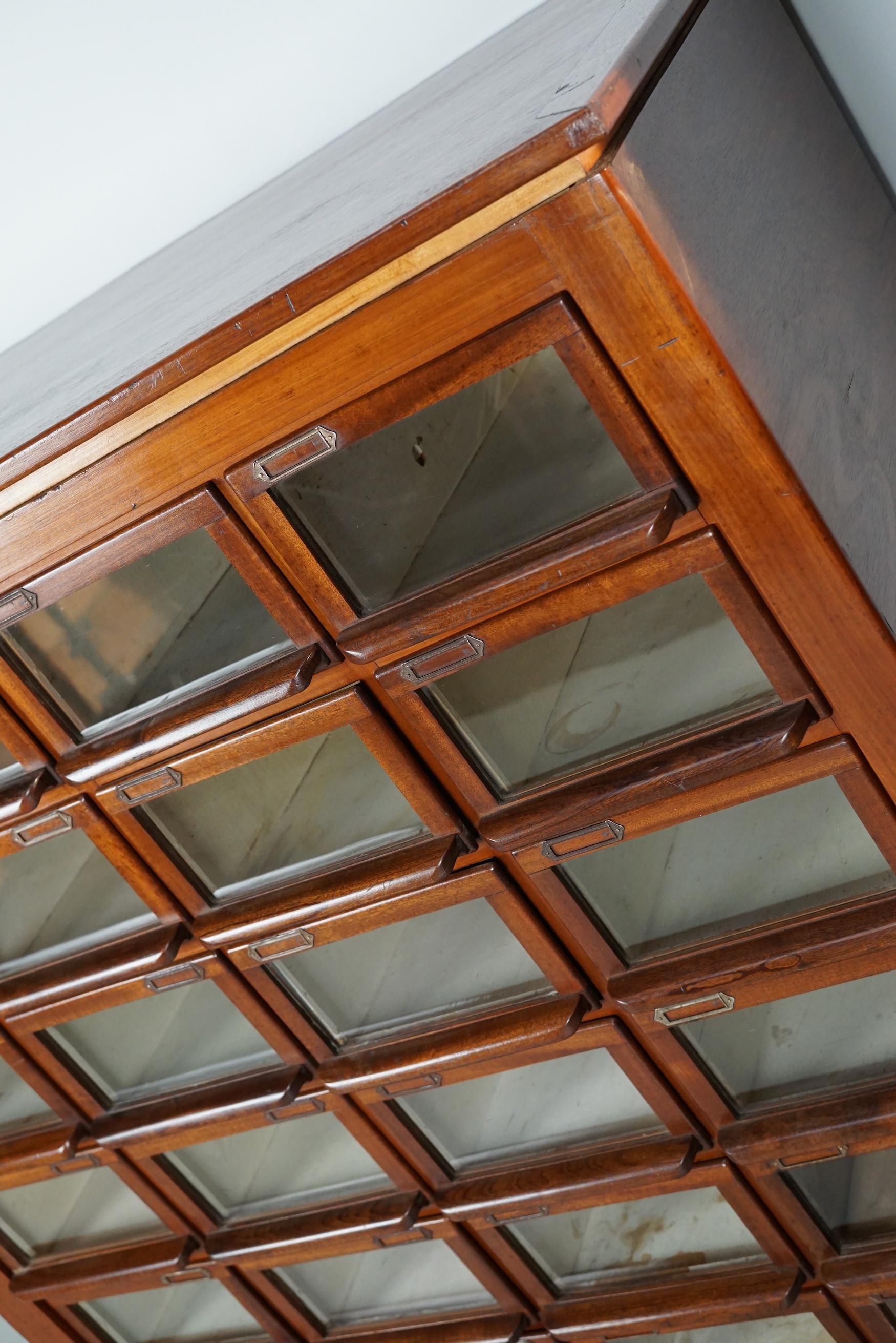 Armario Vintage Holandés de Madera Dura para Mercería, Años 30 en Bueno estado para la venta en Nijmegen, NL