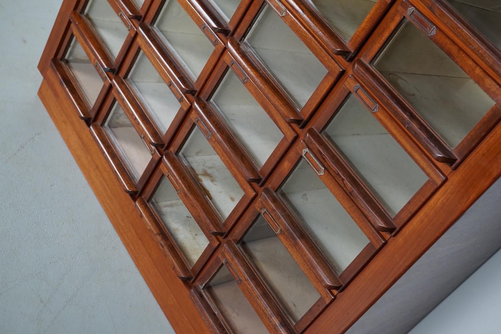 Armario Vintage Holandés de Madera Dura para Mercería, Años 30 en venta 2