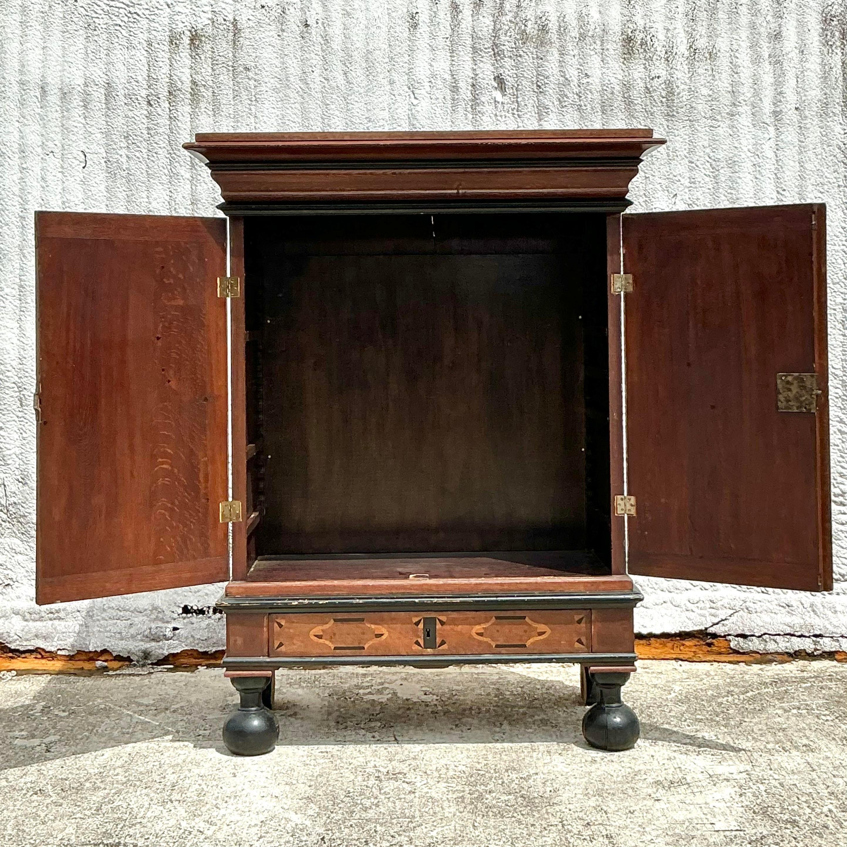 Vintage Dutch Inlay Cabinet (Holz) im Angebot