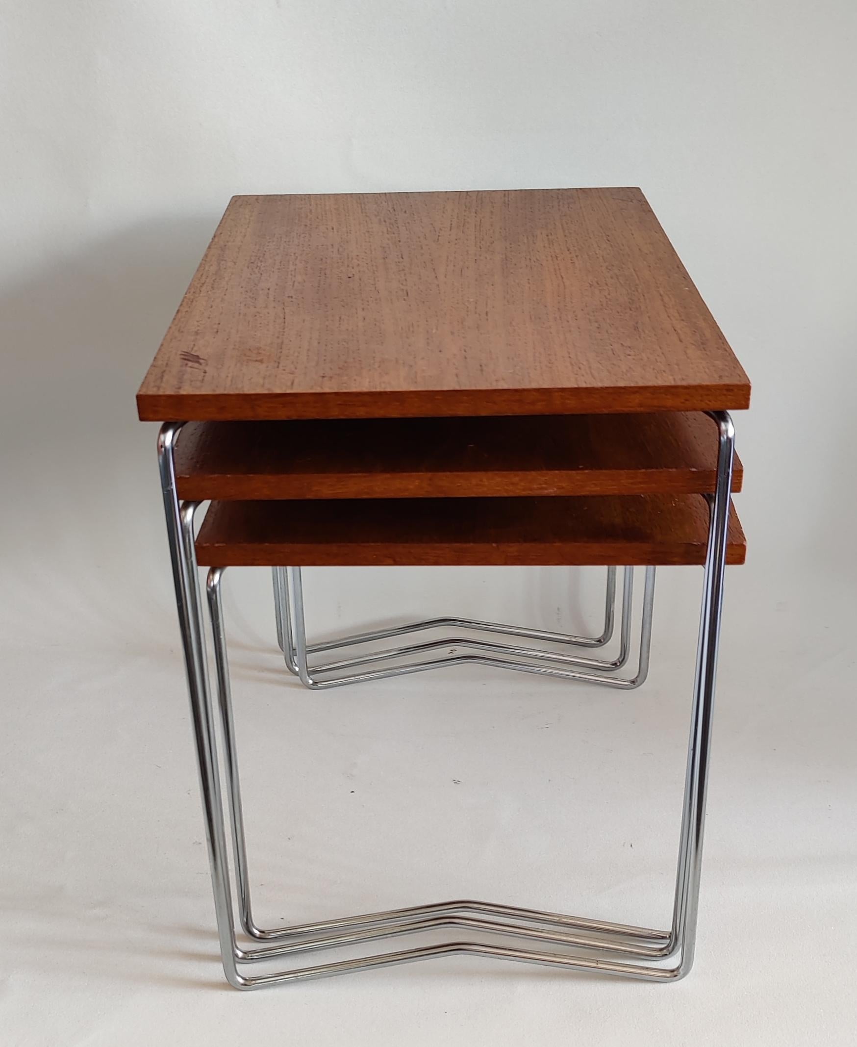 Vintage Dutch Nesting Tables by Brabantia, 1960’s In Good Condition For Sale In MIJDRECHT, NL