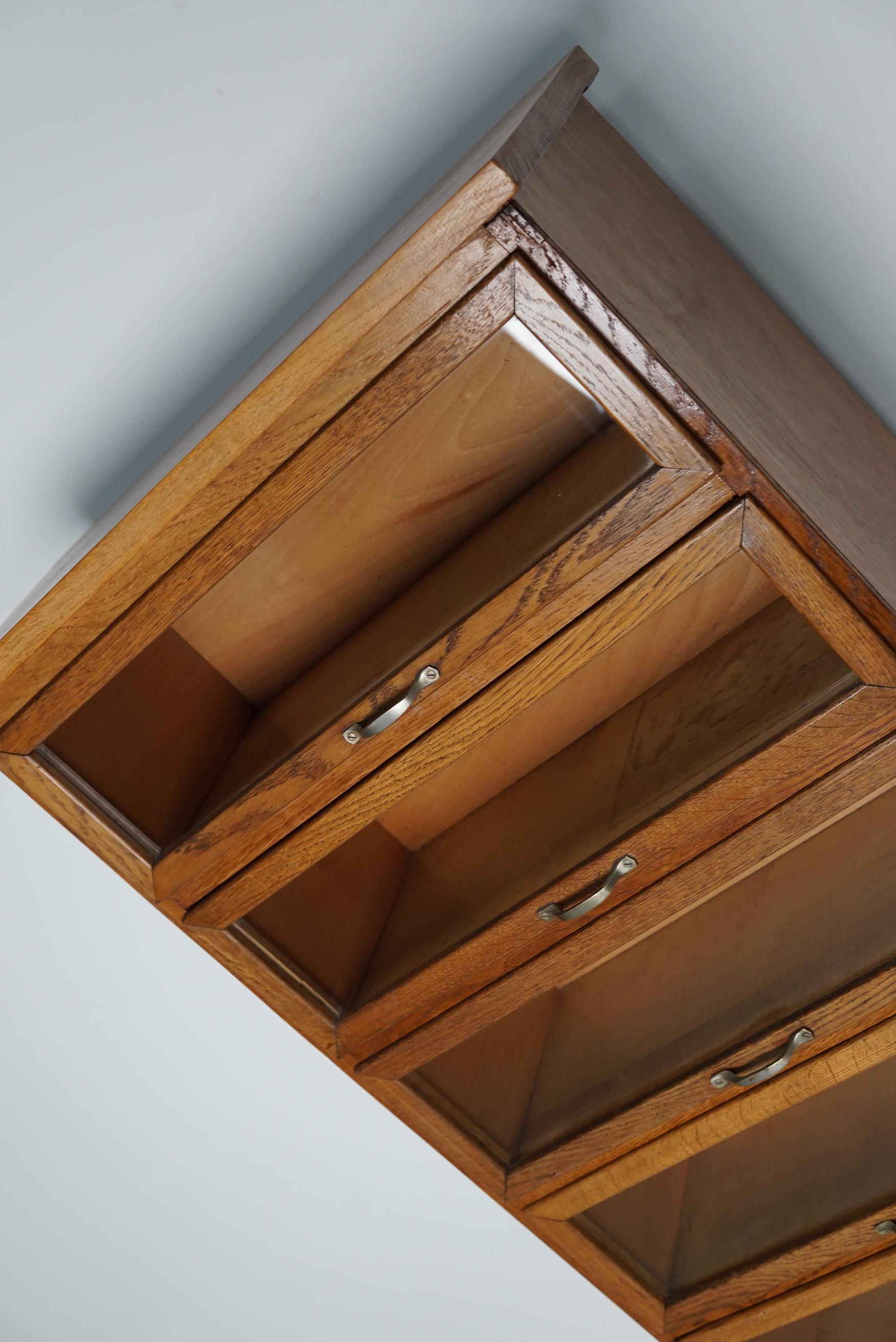 Olandese Armadietto / Vitrina di merceria olandese vintage in Oak, anni '50