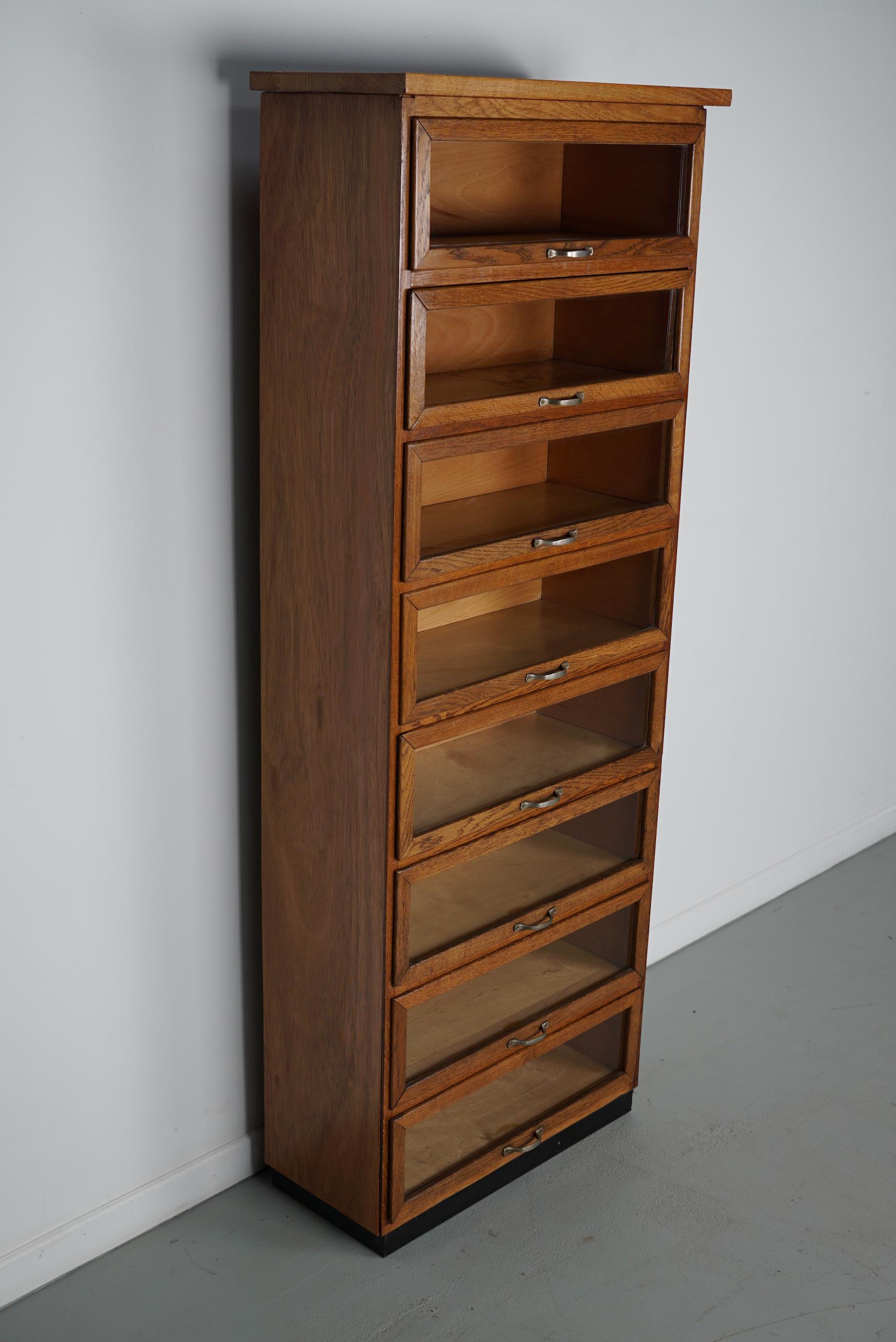 Quercia Armadietto / Vitrina di merceria olandese vintage in Oak, anni '50