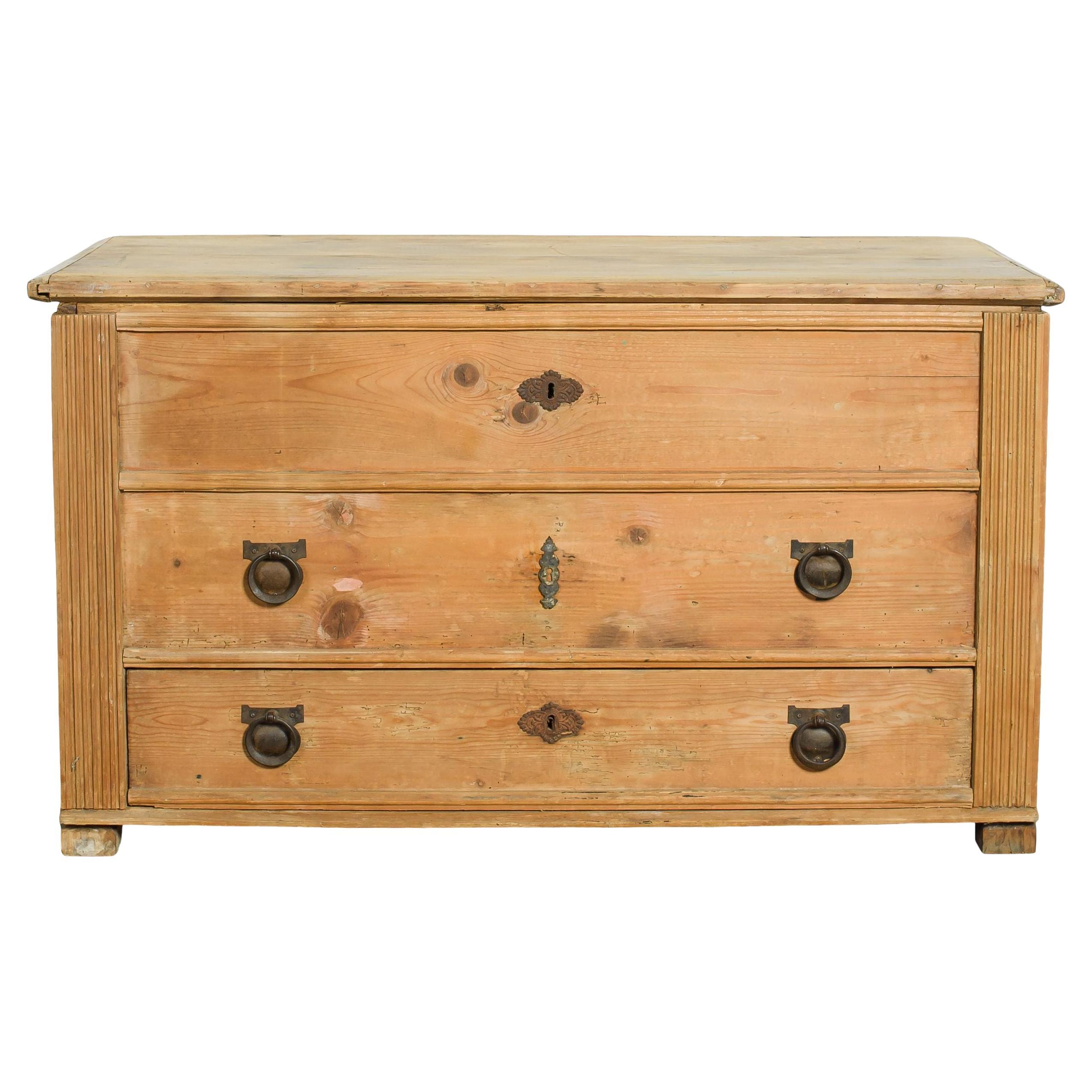 Coffre en pin hollandais vintage