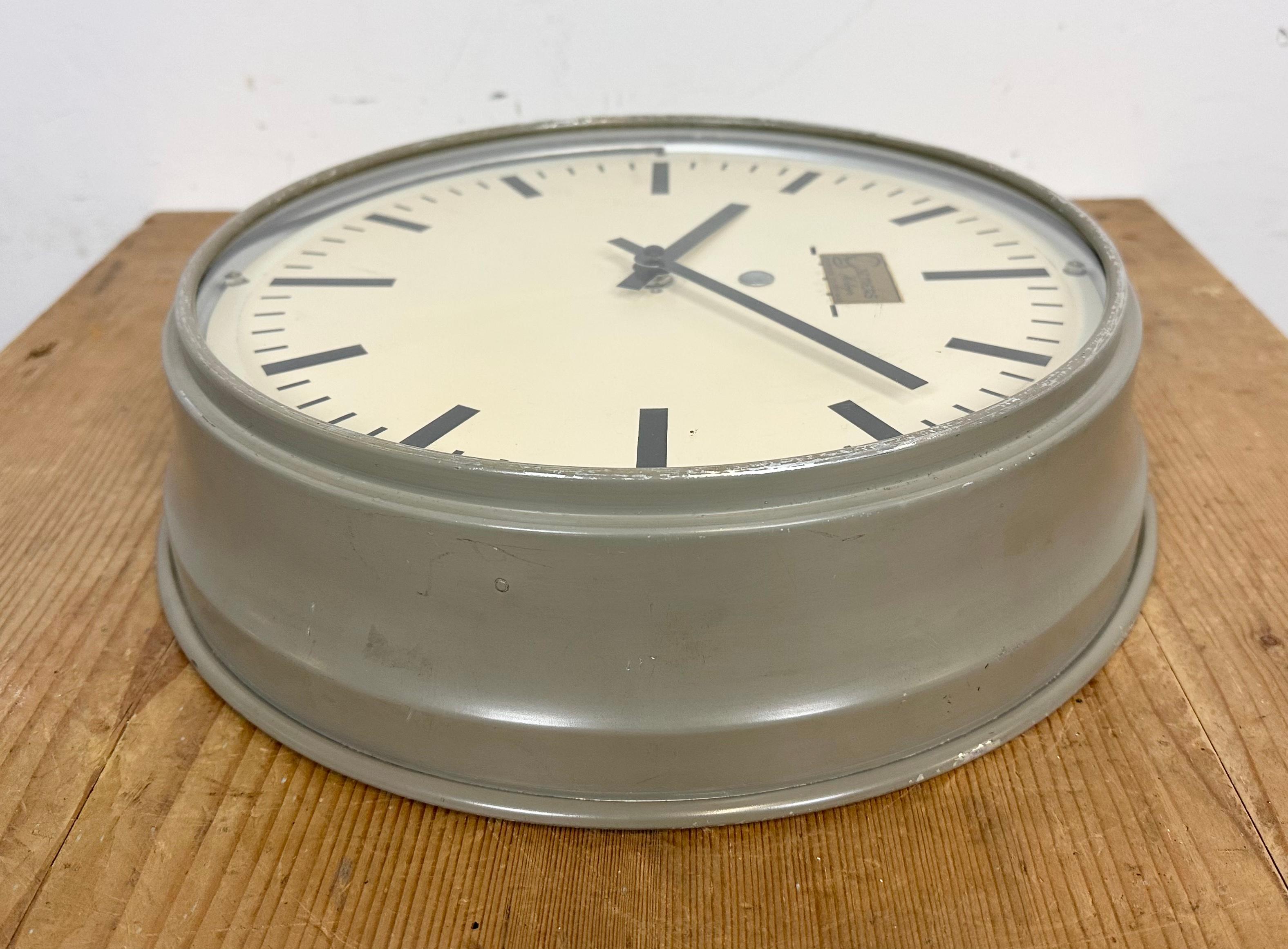 Vintage Dutch Wall Clock from Gaemers Horloger,  1950s For Sale 5