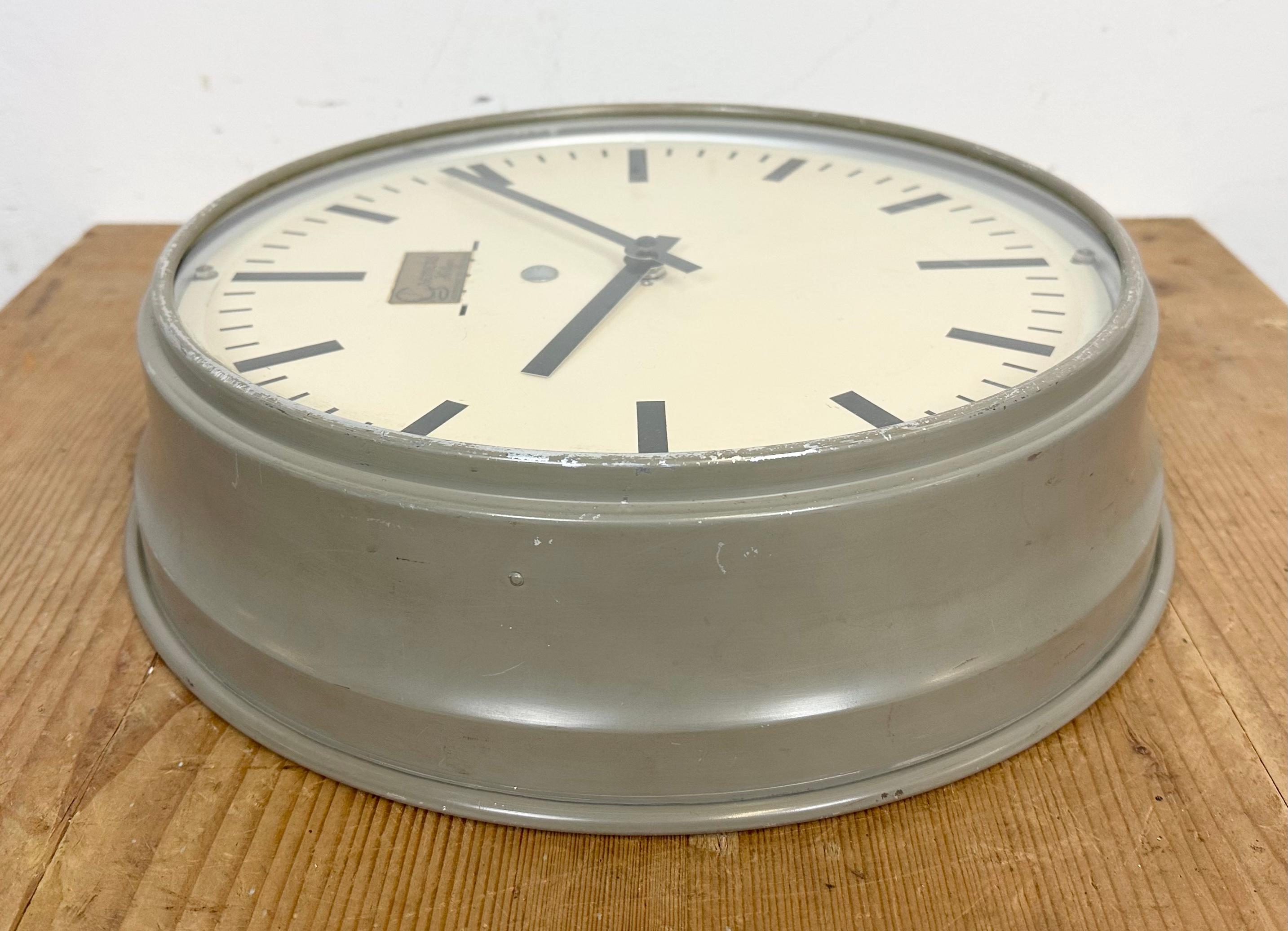 Vintage Dutch Wall Clock from Gaemers Horloger,  1950s For Sale 7