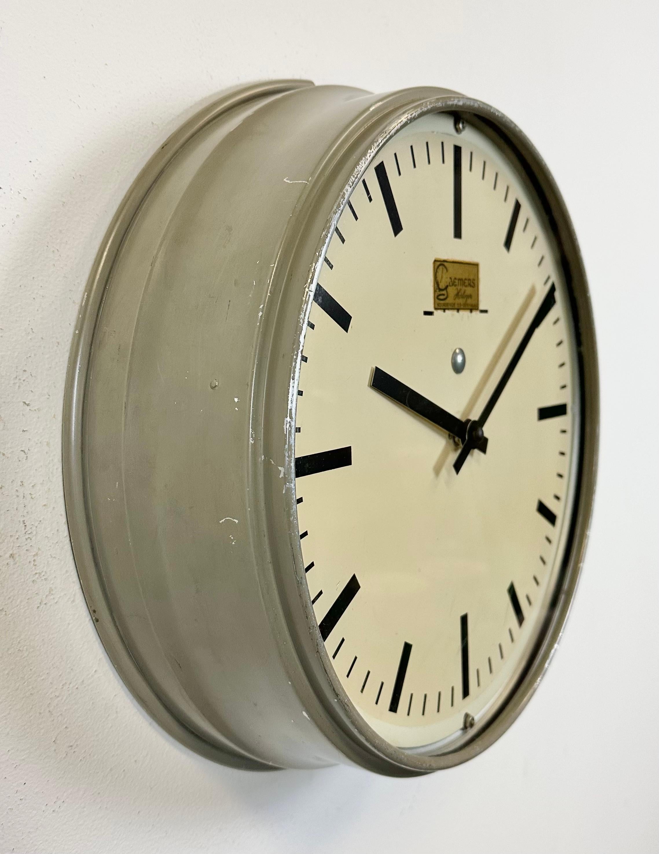 Industrial Vintage Dutch Wall Clock from Gaemers Horloger,  1950s For Sale