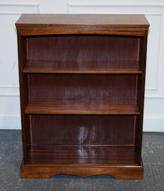 VINTAGE DWARF OPEN BOOKCASE WiTH FIXED SHELVES