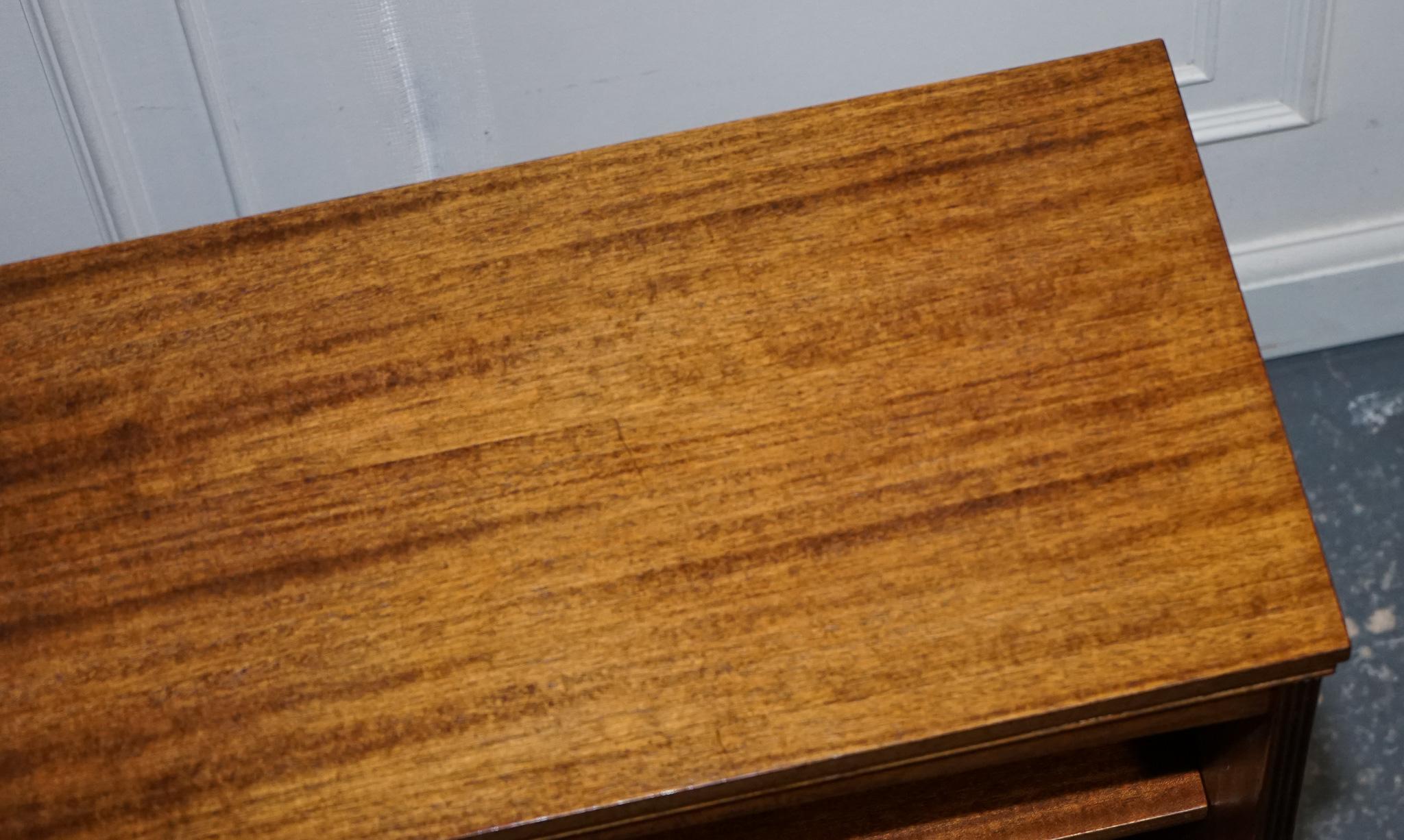 VINTAGE DWARF OPEN BOOKCASE WiTH FIXED SHELVES For Sale 2