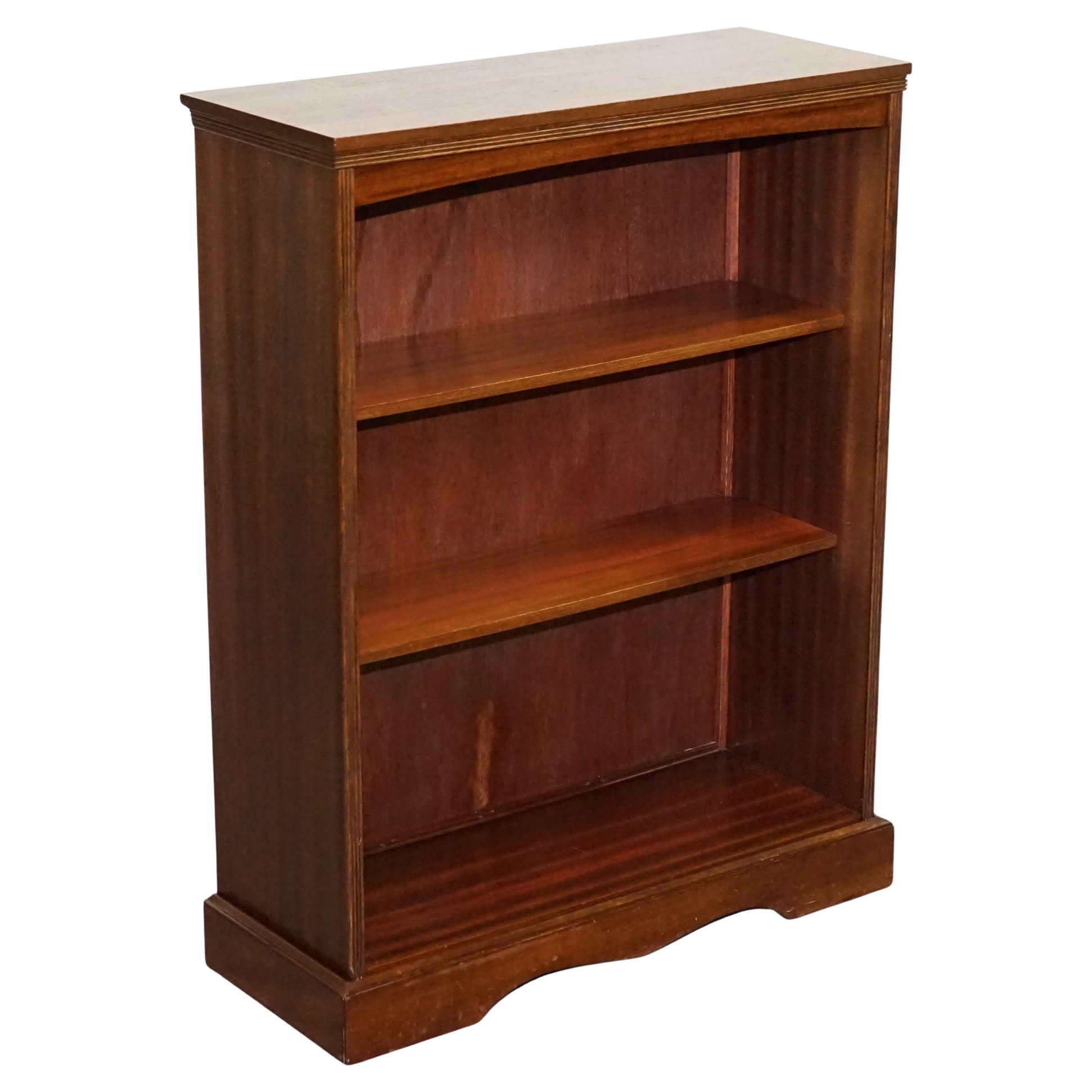 VINTAGE DWARF OPEN BOOKCASE WiTH FIXED SHELVES For Sale