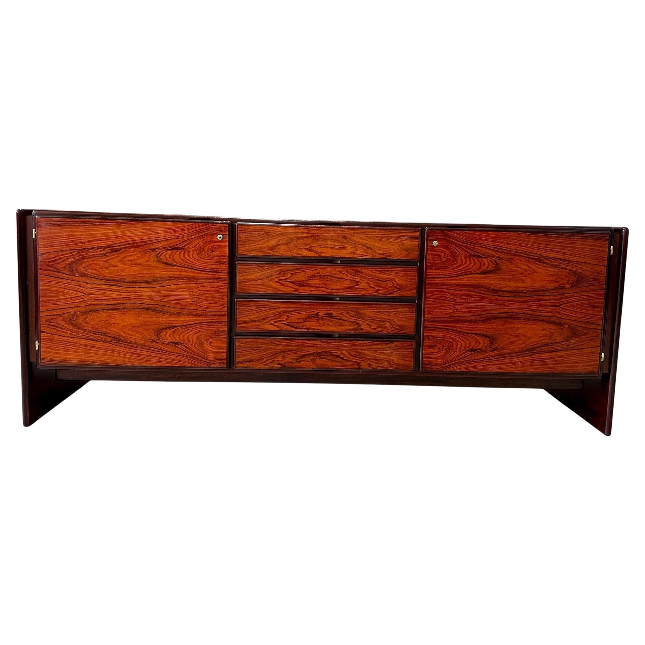 Vintage Dyrlund Stil Palisander Kredenz im Angebot