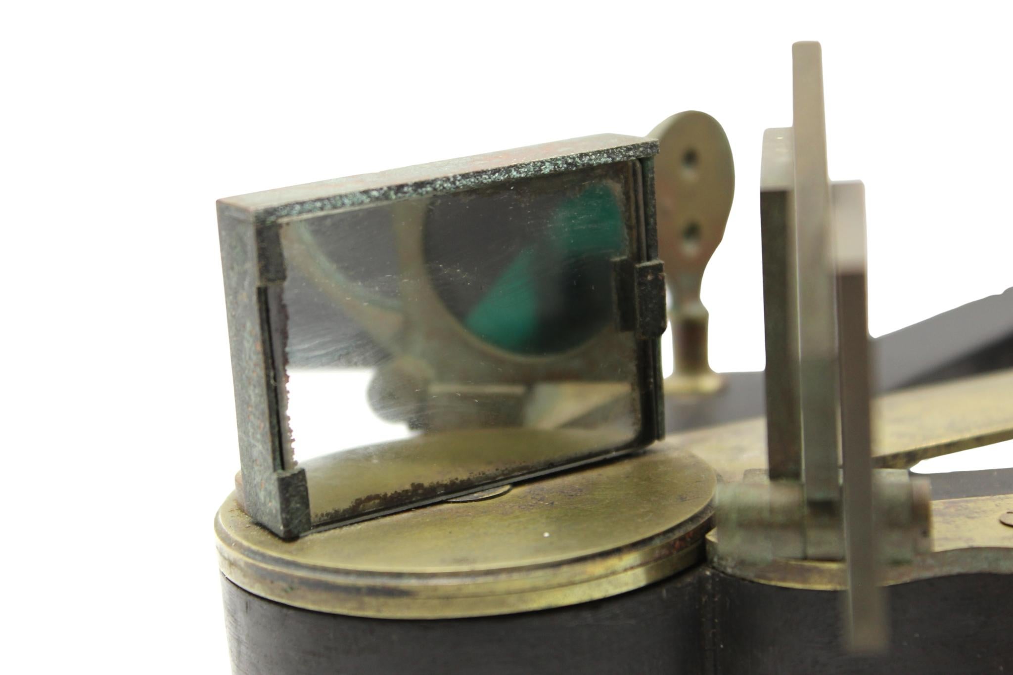 Vintage E. A. Kutz Cased Sextant, 19th Century In Good Condition For Sale In Colorado Springs, CO