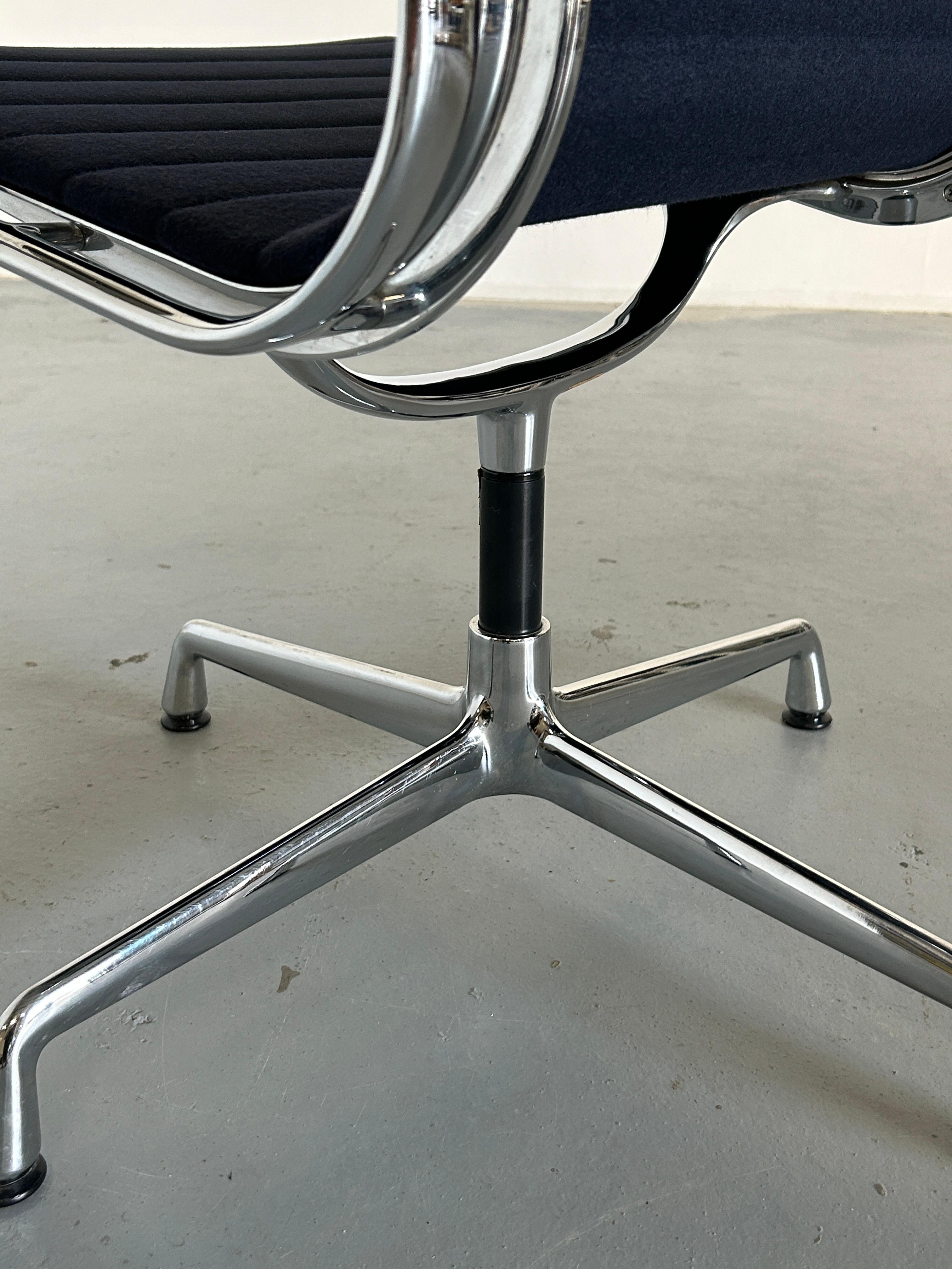 Vintage EA 108 Aluminium Desk Chair by Charles & Ray Eames for Vitra, 1990s  In Good Condition In Zagreb, HR