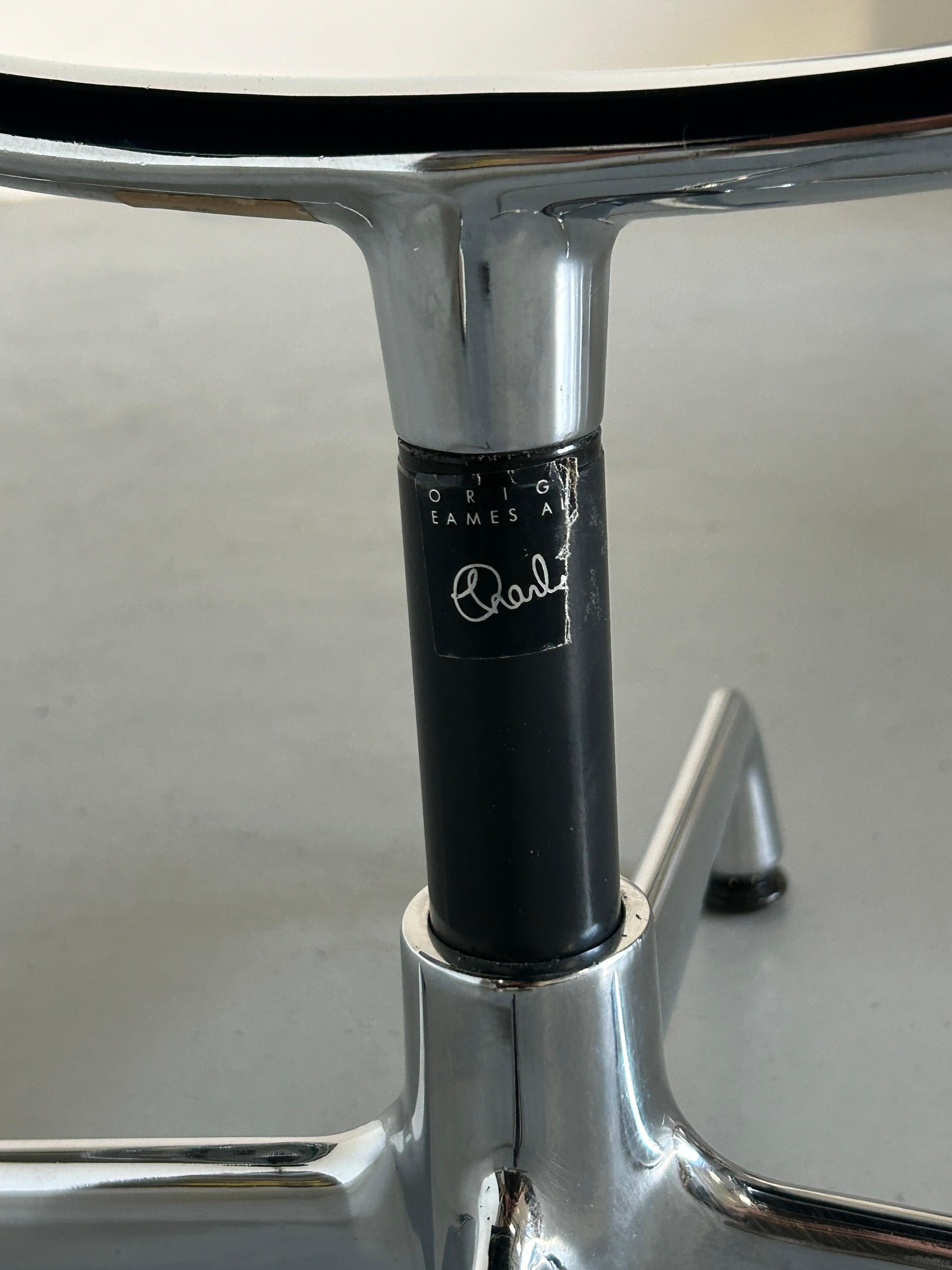 Métal Chaise de bureau vintage EA 108 en aluminium par Charles & Ray Eames pour Vitra, 1990 