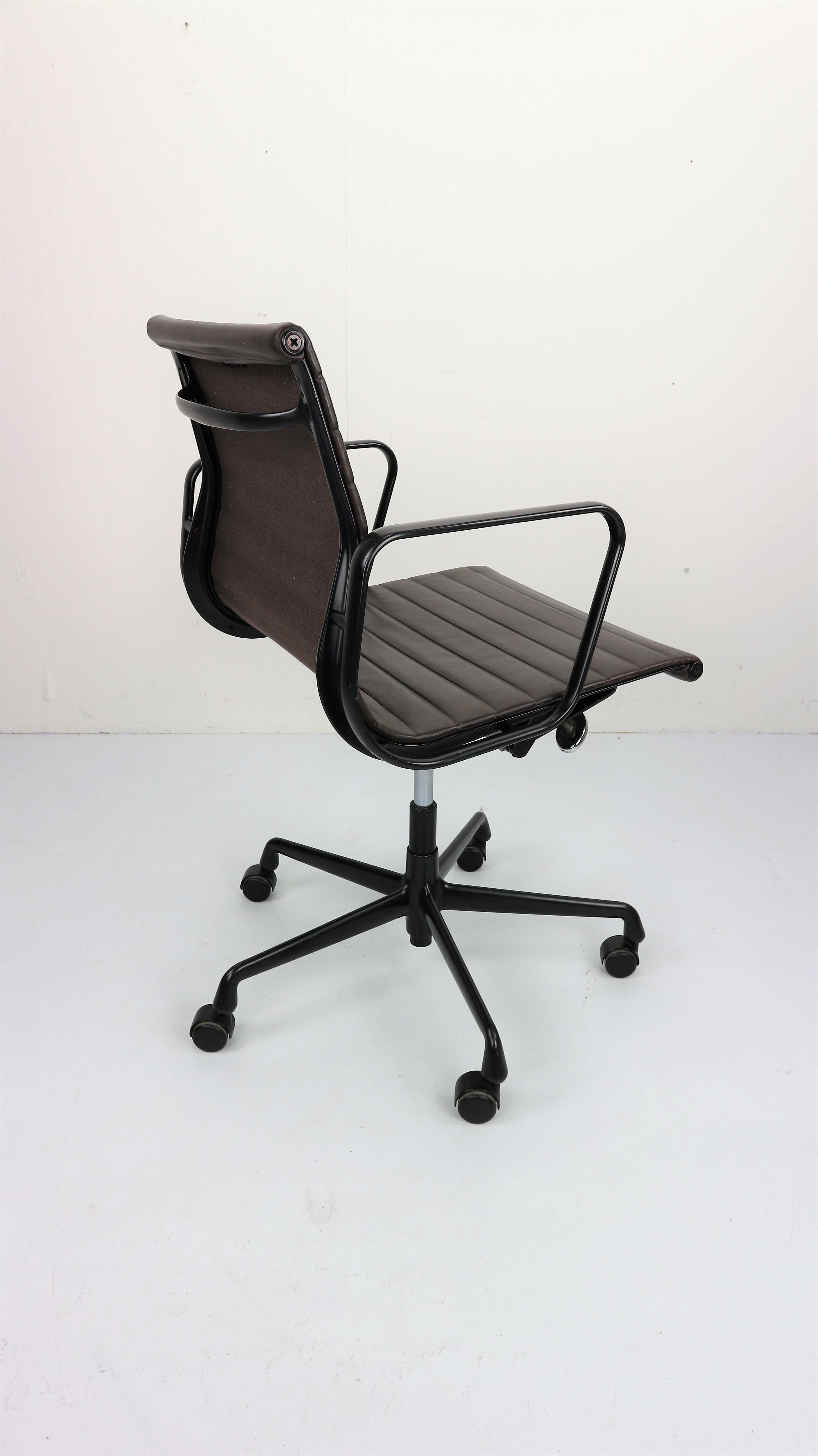 German Vintage EA 117 Office Chair by Charles Eames for Vitra in Leather
