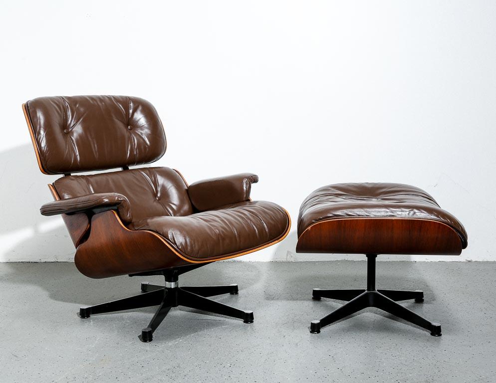 Mid-Century Modern Vintage Eames 670/671 Lounge Chair by Vitra in Rosewood and Brown Leather For Sale