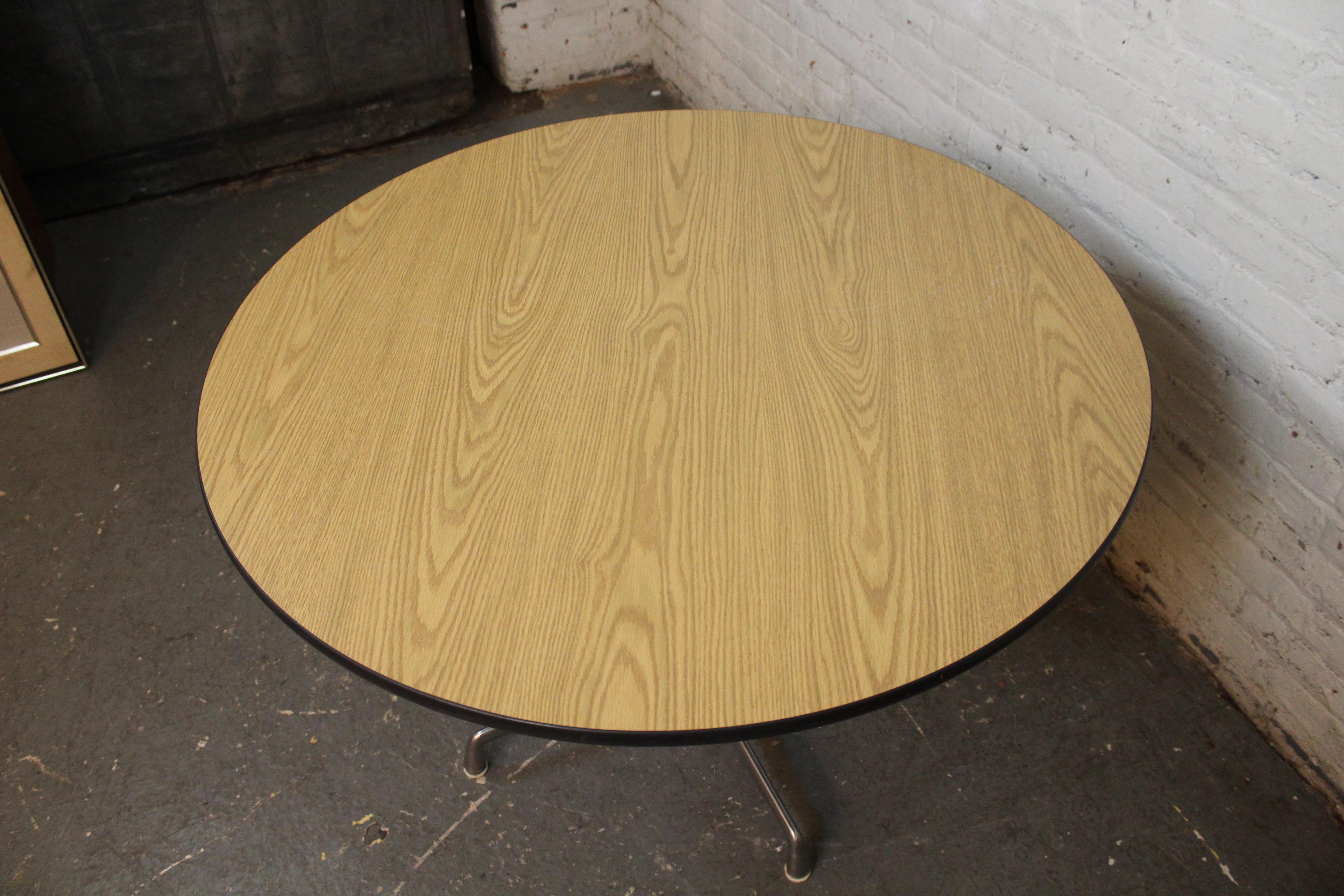 Calco Tavolo vintage Eames Aluminum Group 42