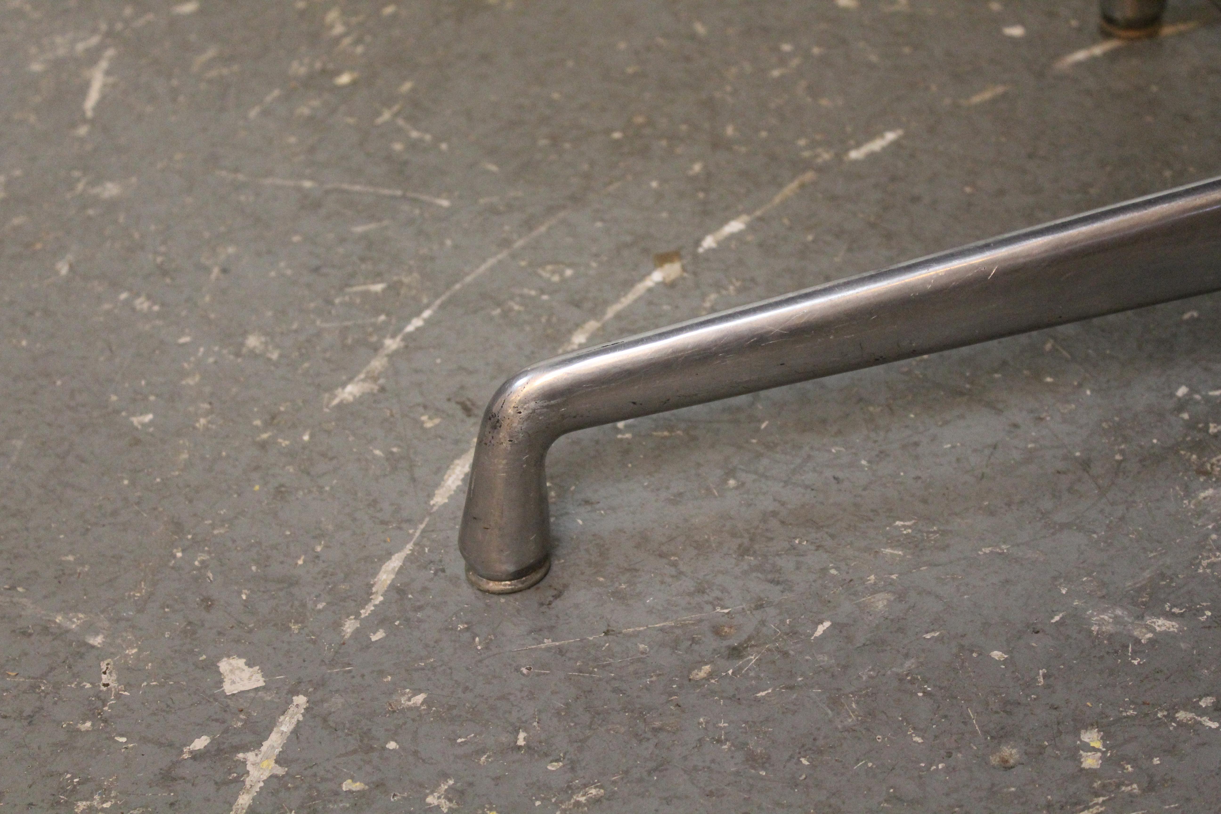 Tavolo vintage Eames Aluminum Group 42