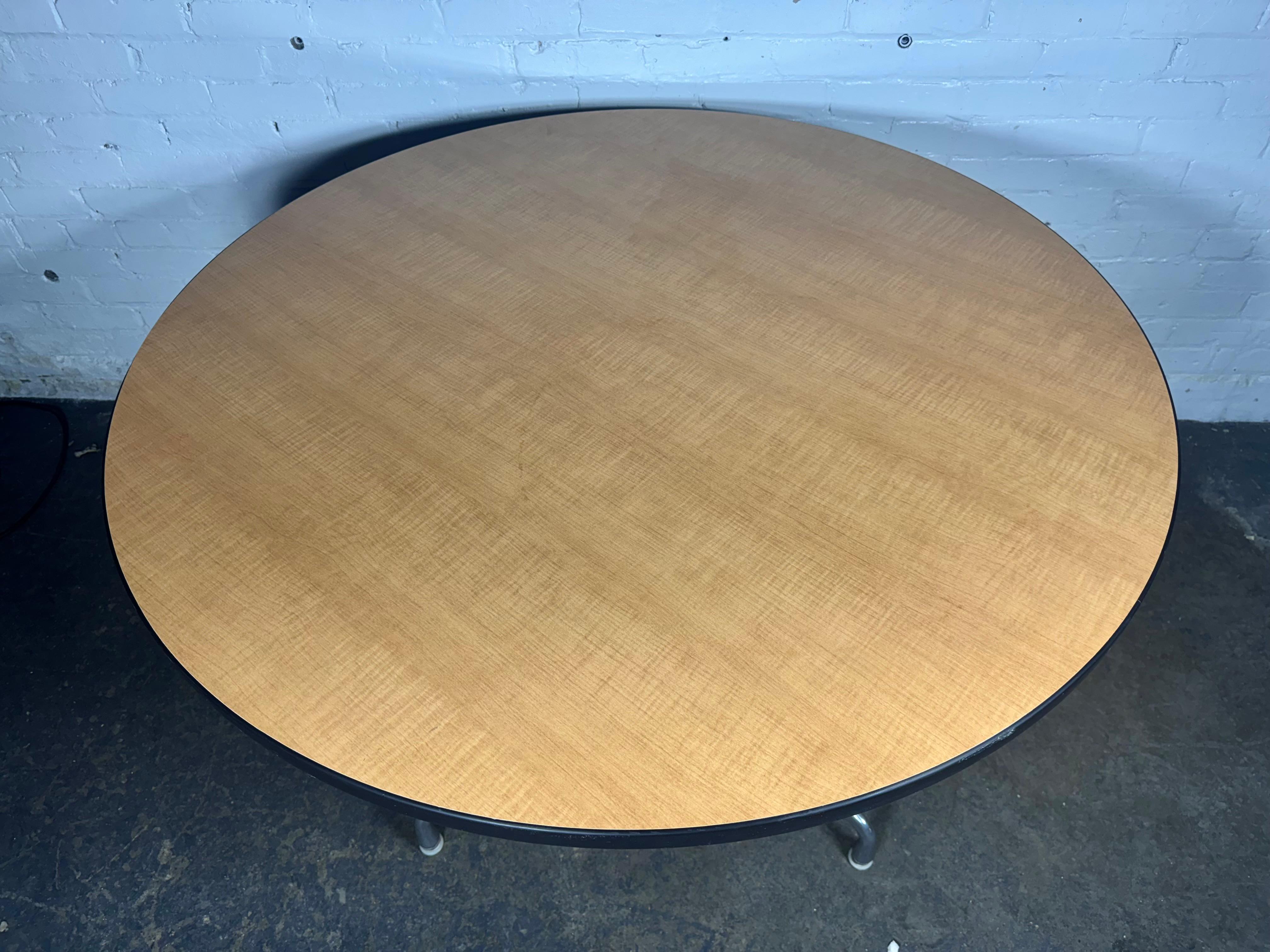 Americano Vintage Eames Aluminum Group 48