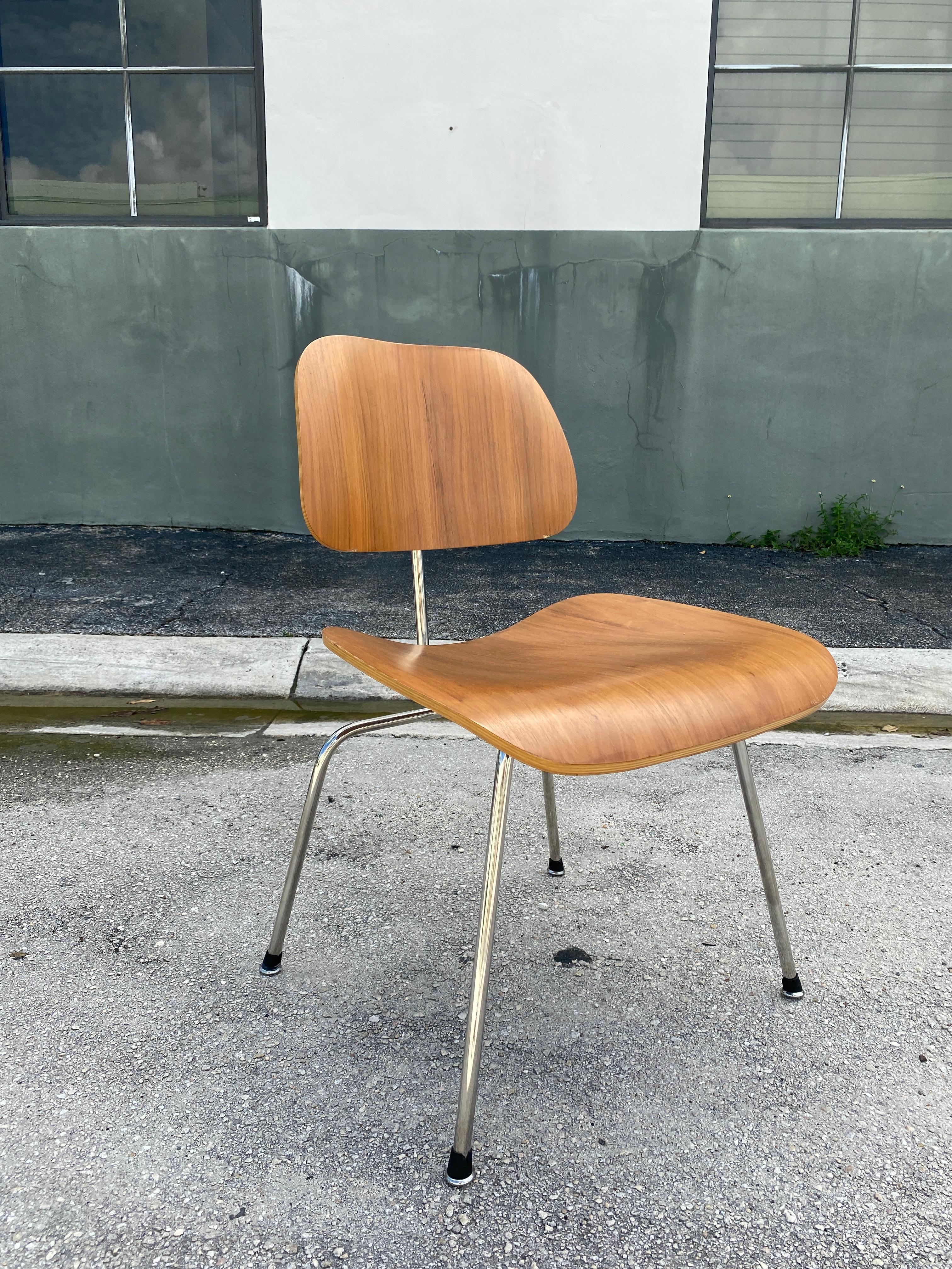 Vintage Eames for Herman Miller Molded Plywood DCM Chairs, Set of 4 For Sale 4