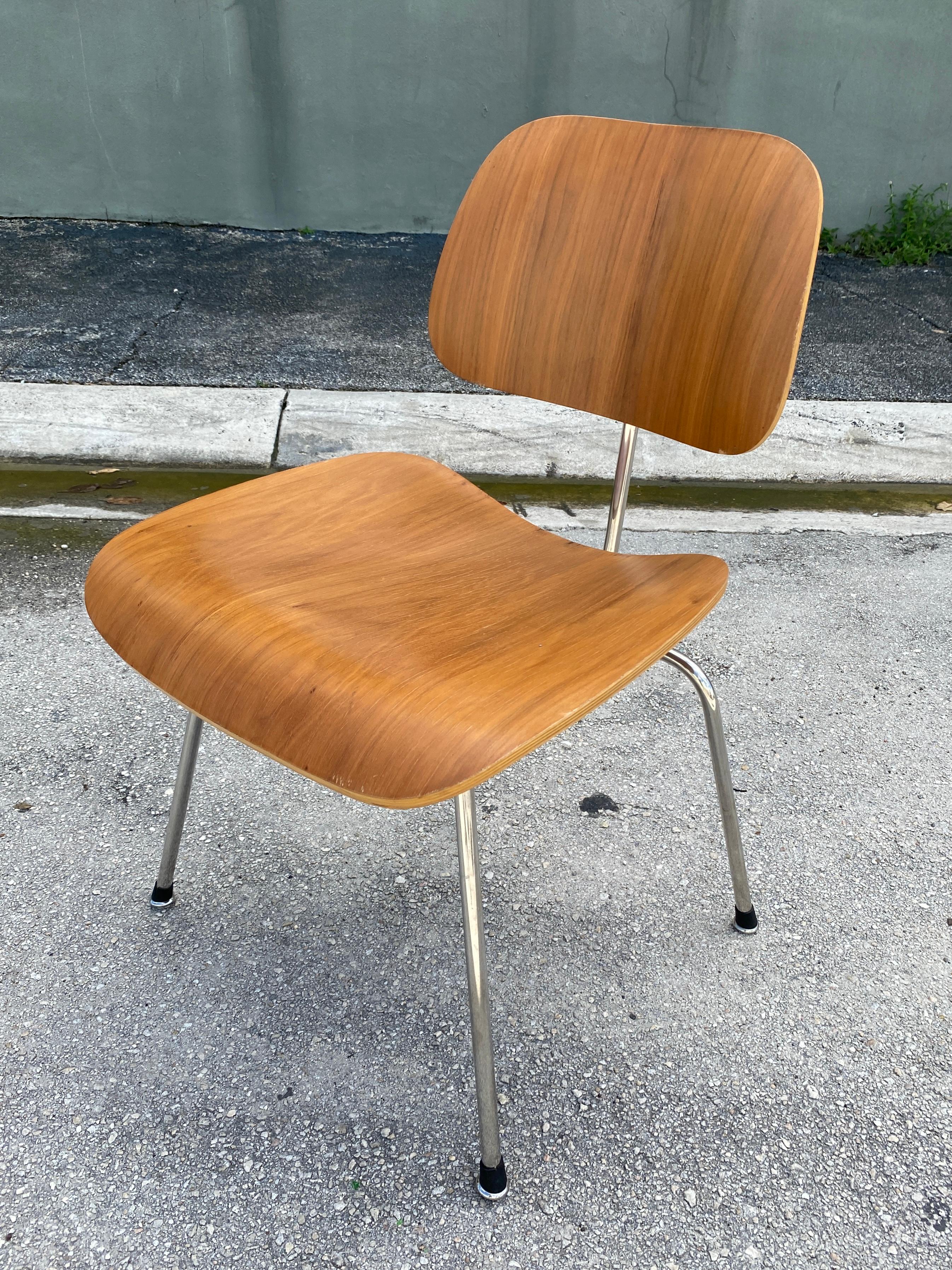 Vintage replica Eames for Herman Miller Molded Plywood DCM Chairs, Set of 4 6