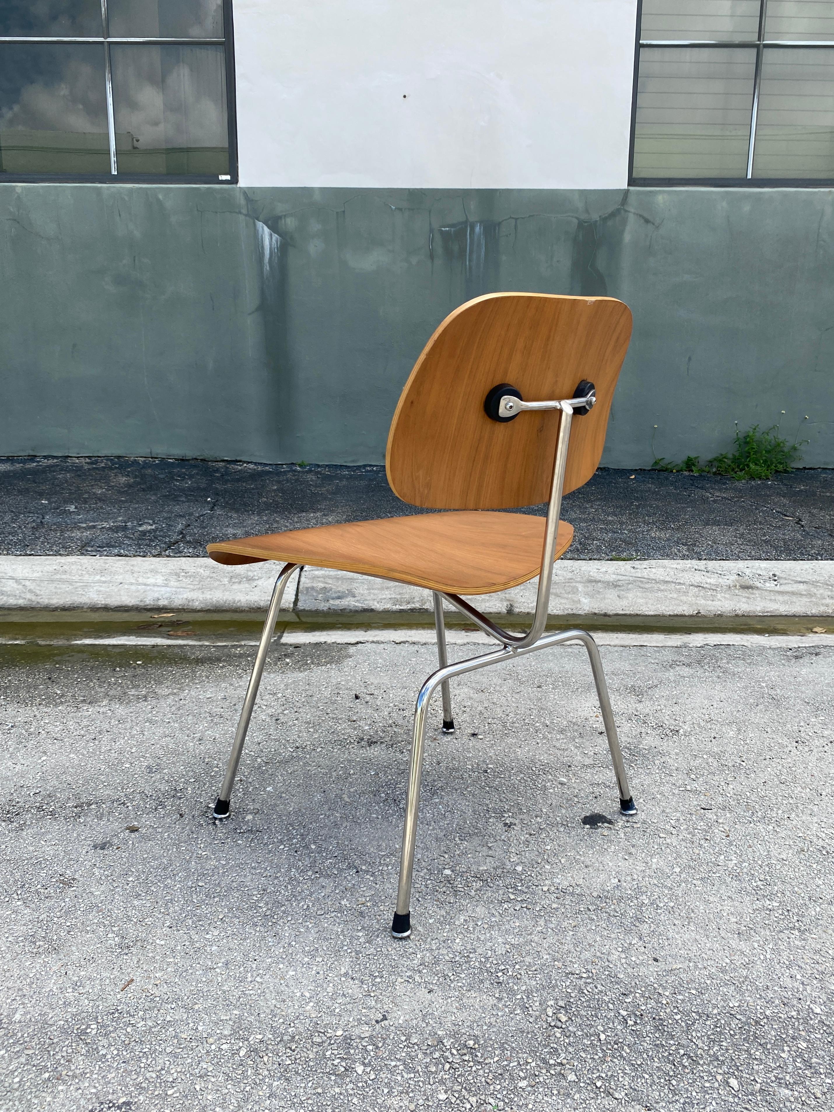 Vintage Eames for Herman Miller Molded Plywood DCM Chairs, Set of 4 For Sale 1