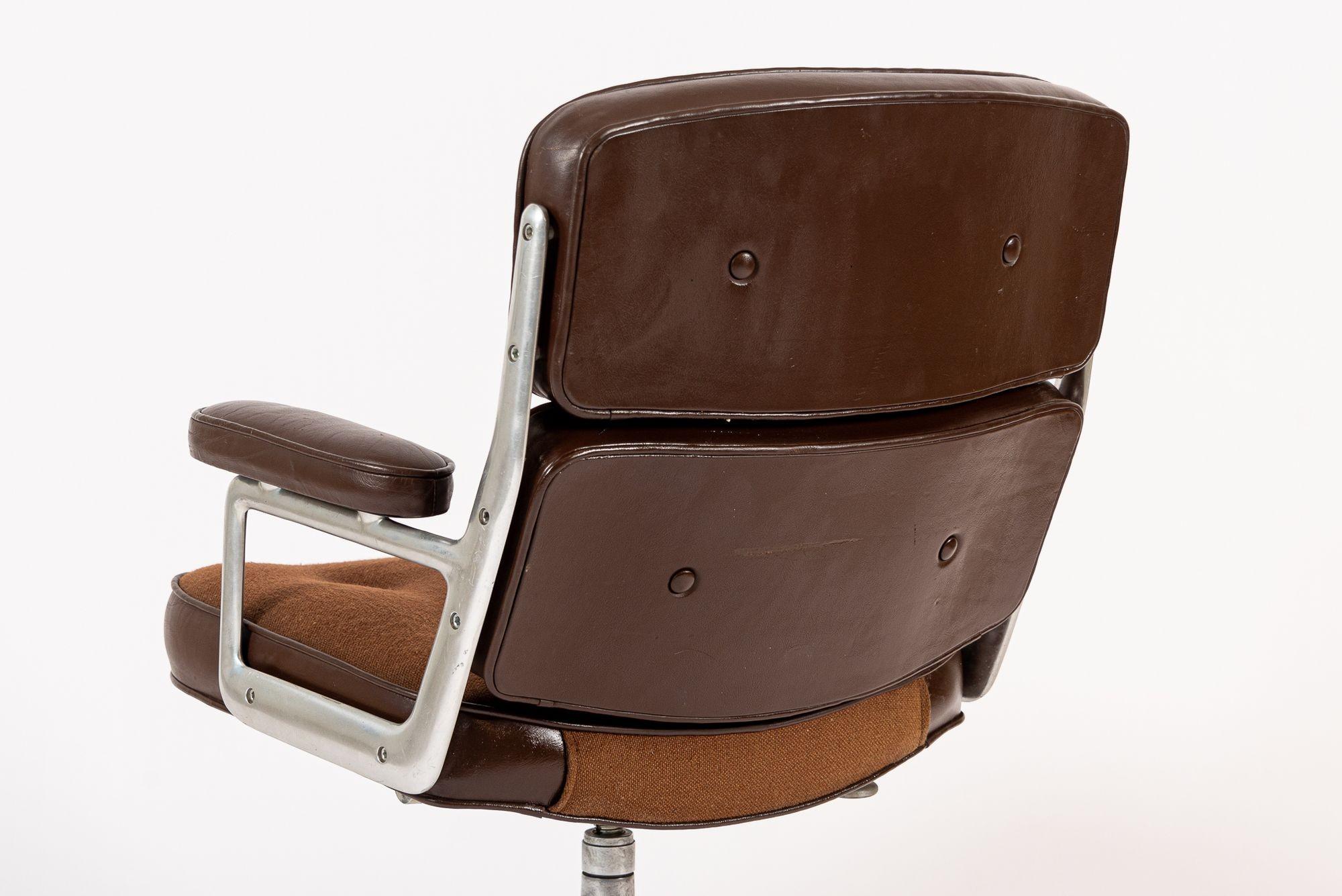 Aluminium Chaise de bureau vintage Eames pour Herman Miller Time Life Brown 1978