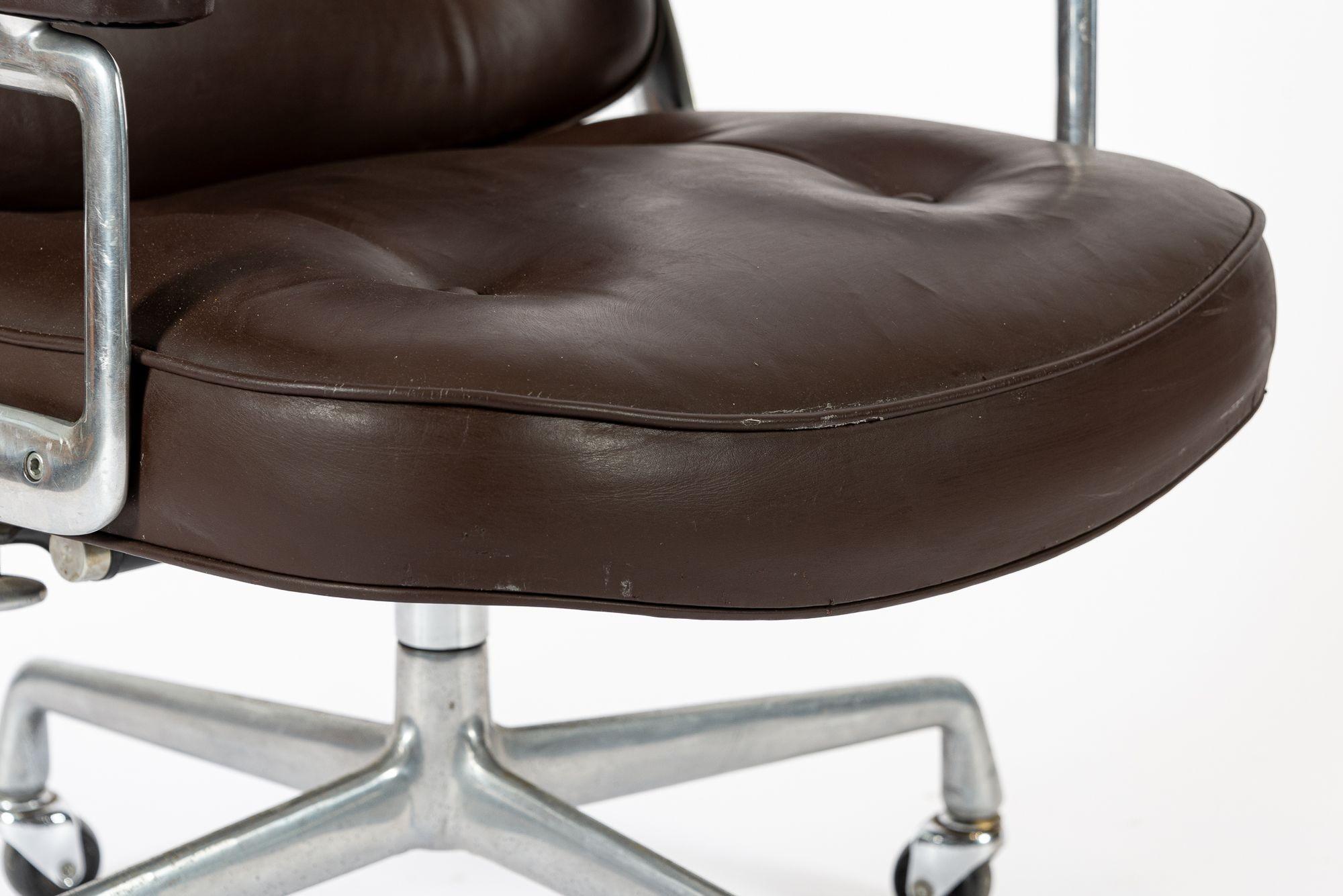 Vintage Eames für Herman Miller Time Life Brown Bürostuhl 1979 (Aluminium) im Angebot