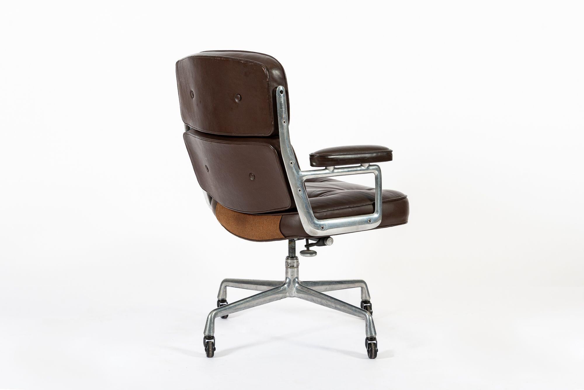 Vintage Eames für Herman Miller Time Life Brown Bürostuhl 1983 (Aluminium) im Angebot