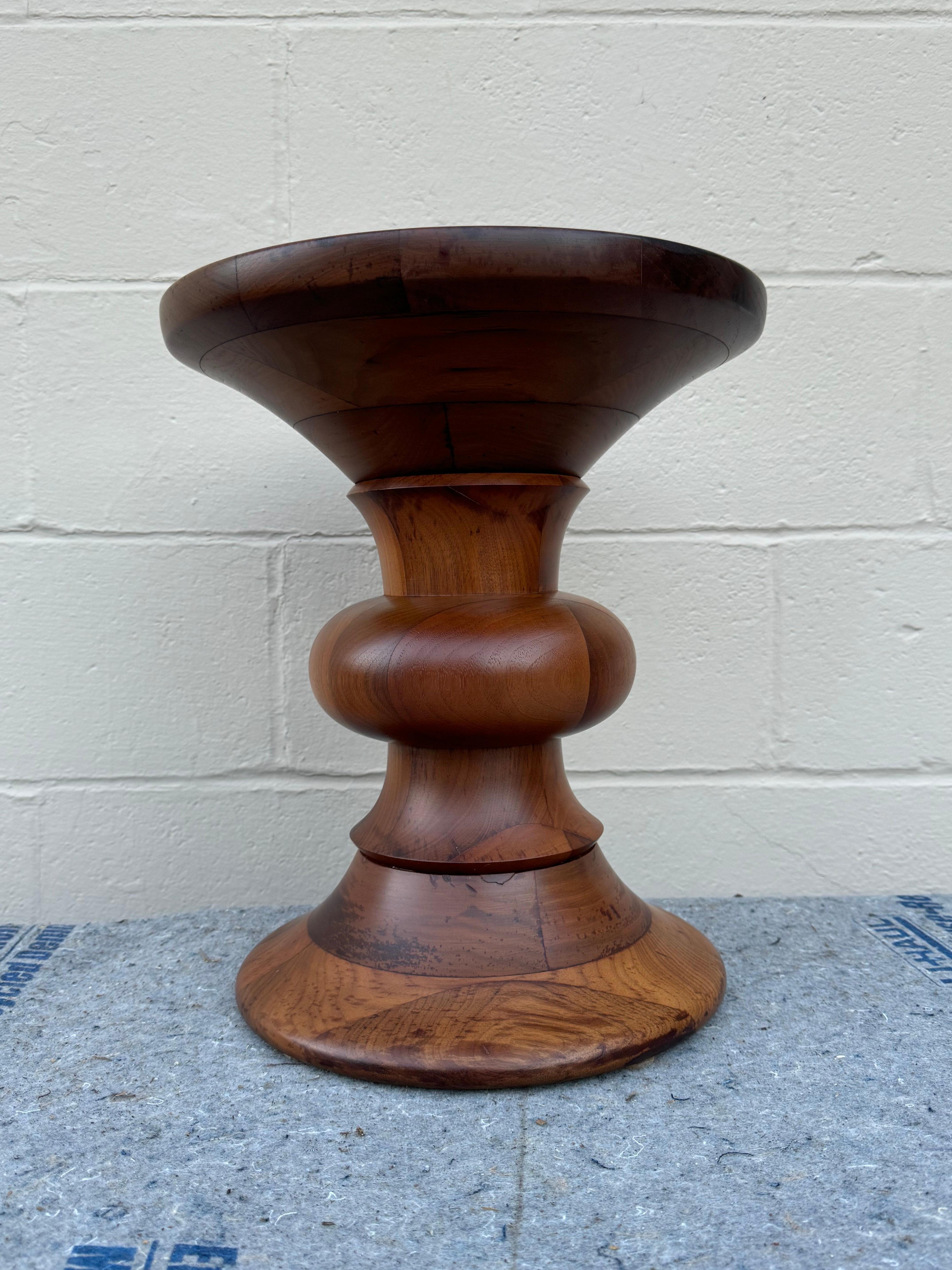 For Sale: Ray & Charles Eames Walnut Time Life Lounge Stool Model B

Transform your space with a timeless classic! We're excited to present the Walnut Time Life Lounge Stool Model B, an iconic design by Ray and Charles Eames, produced by Herman