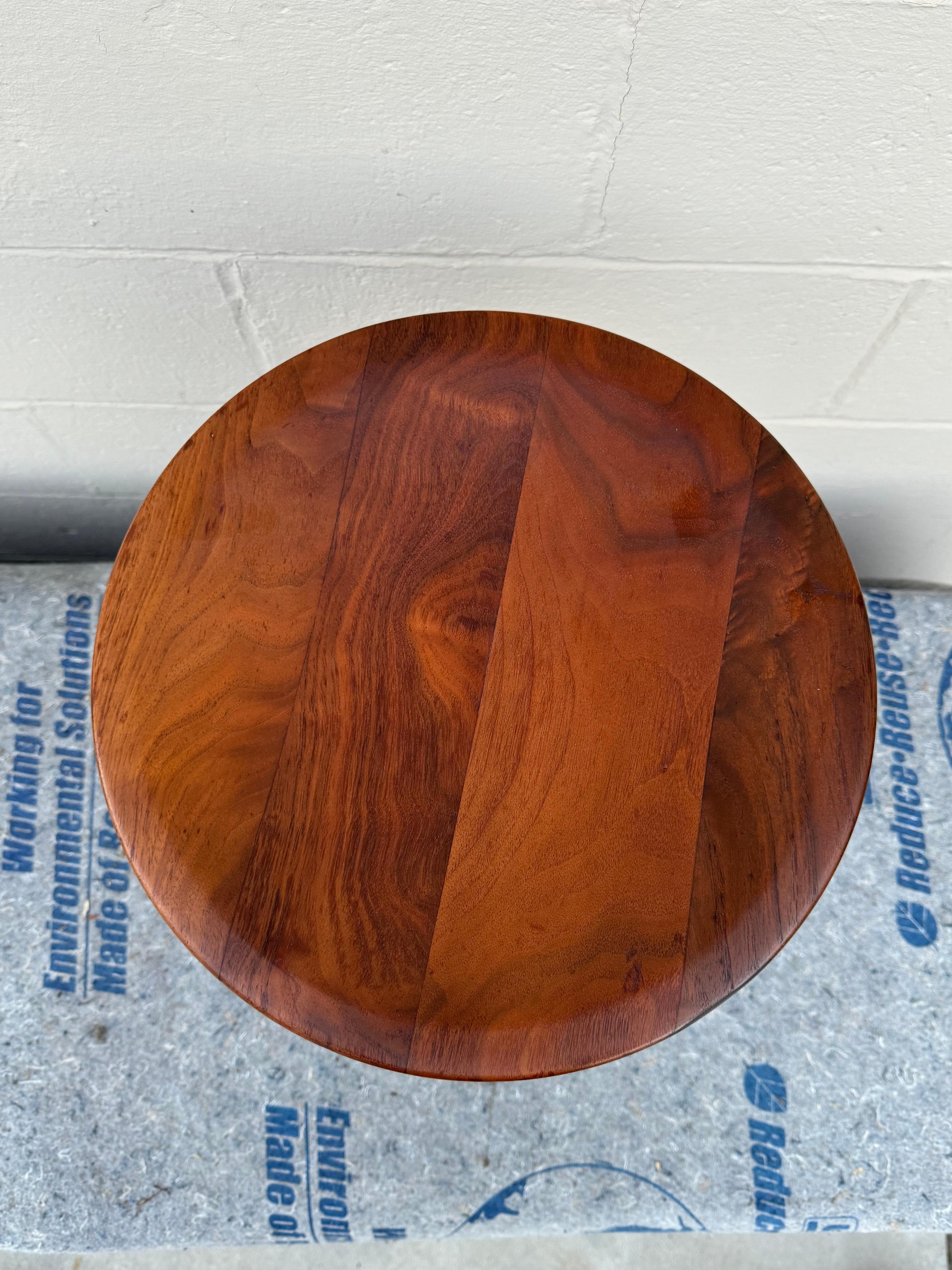 Vintage Eames For Herman Miller, Time Life Walnut Lounge Stool - Model B In Good Condition In San Carlos, CA