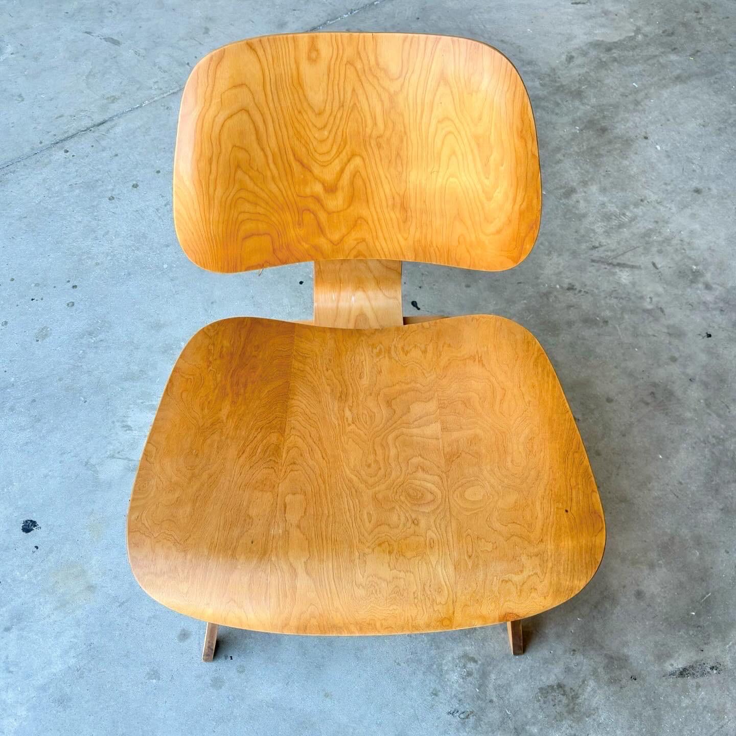 Vintage Eames LCW in Ash, Herman Miller, 1951 1