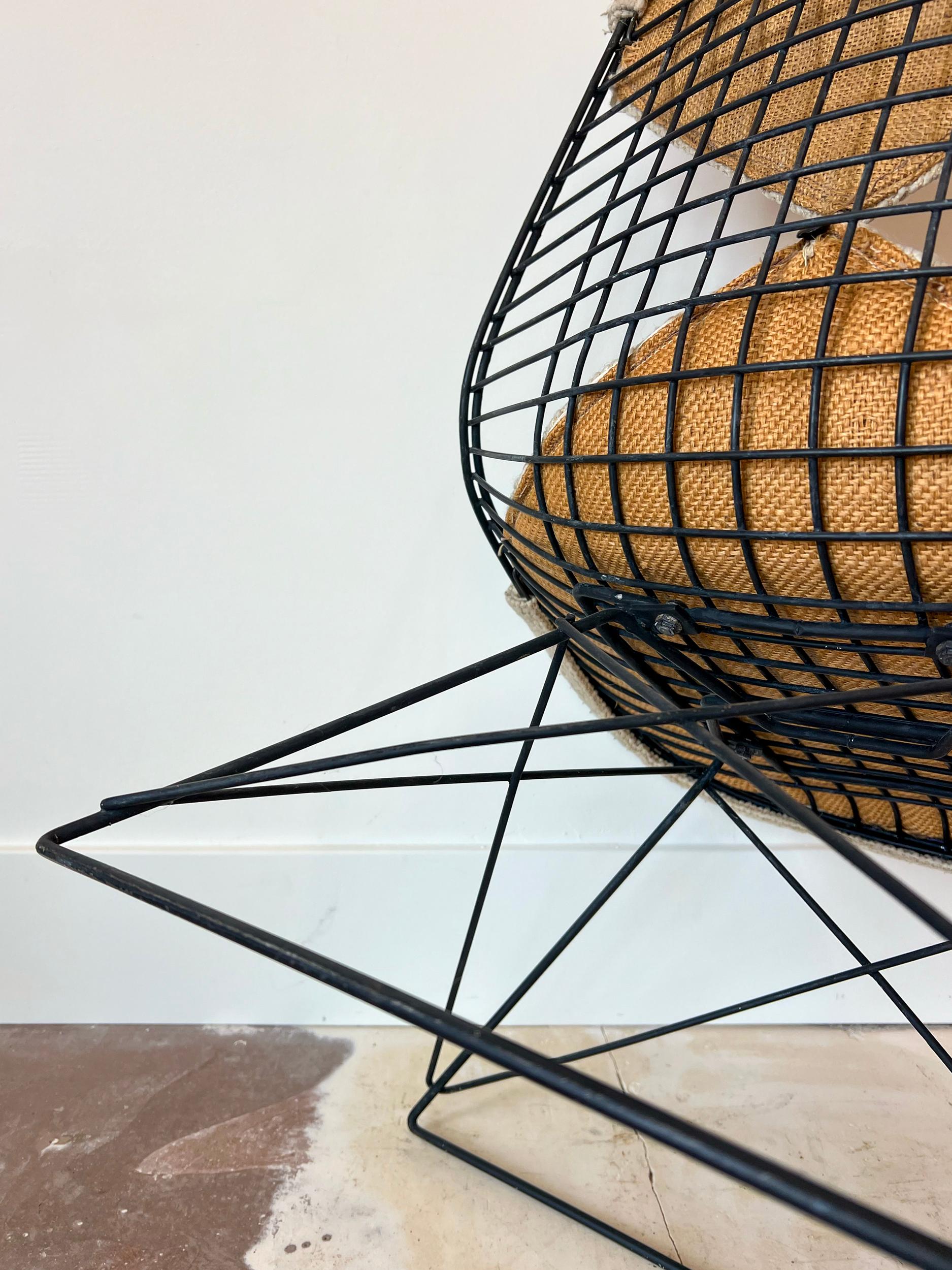 20ième siècle Eames LKR-2 avec base en fuseau de chat et coussins Bikini vintage en vente