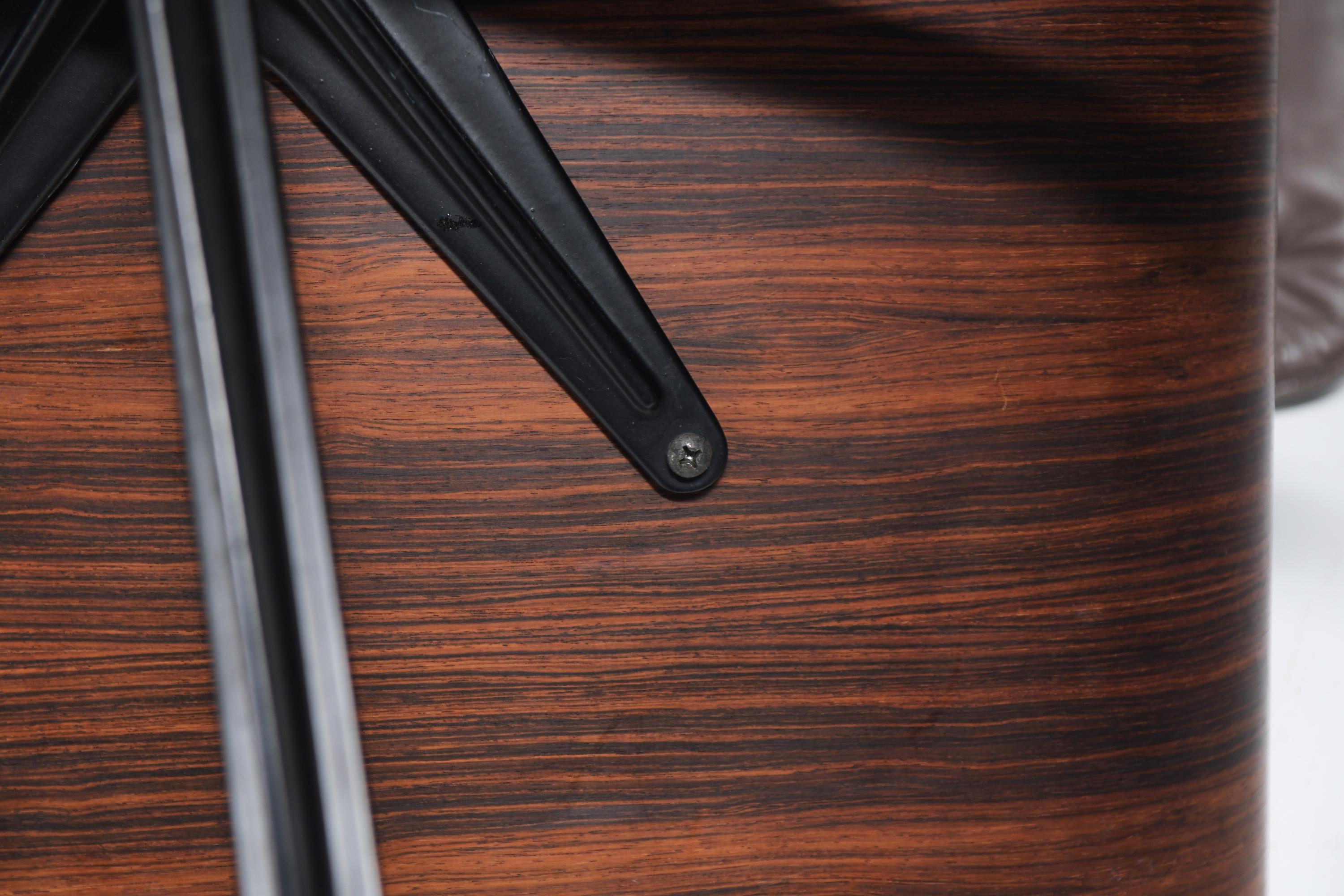 Sedia da salotto e pouf Eames d'epoca di Charles and Ray Eames per Herman Miller in vendita 10