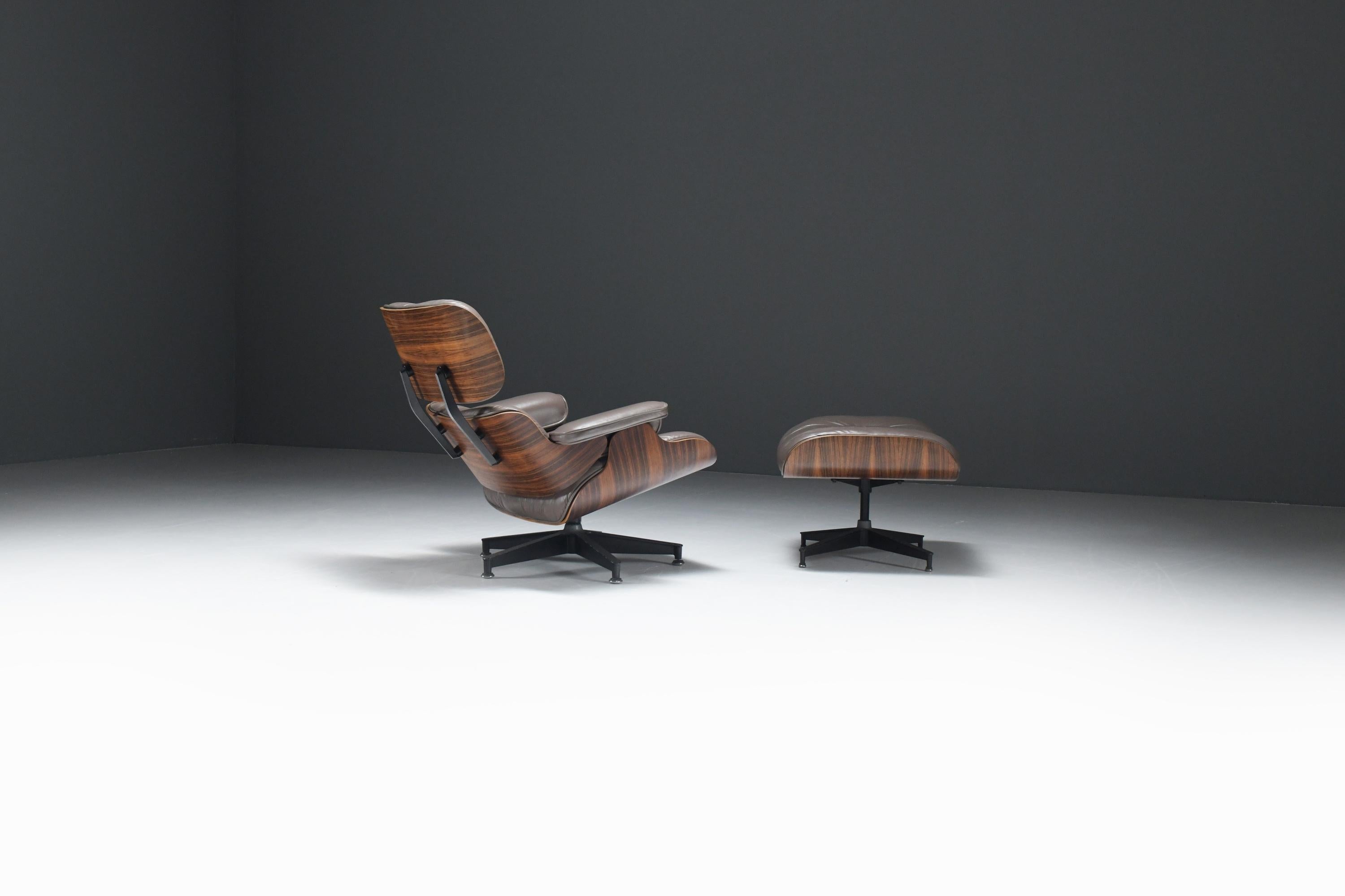 Sedia da salotto e pouf Eames d'epoca di Charles and Ray Eames per Herman Miller In condizioni buone in vendita a Buggenhout, Oost-Vlaanderen