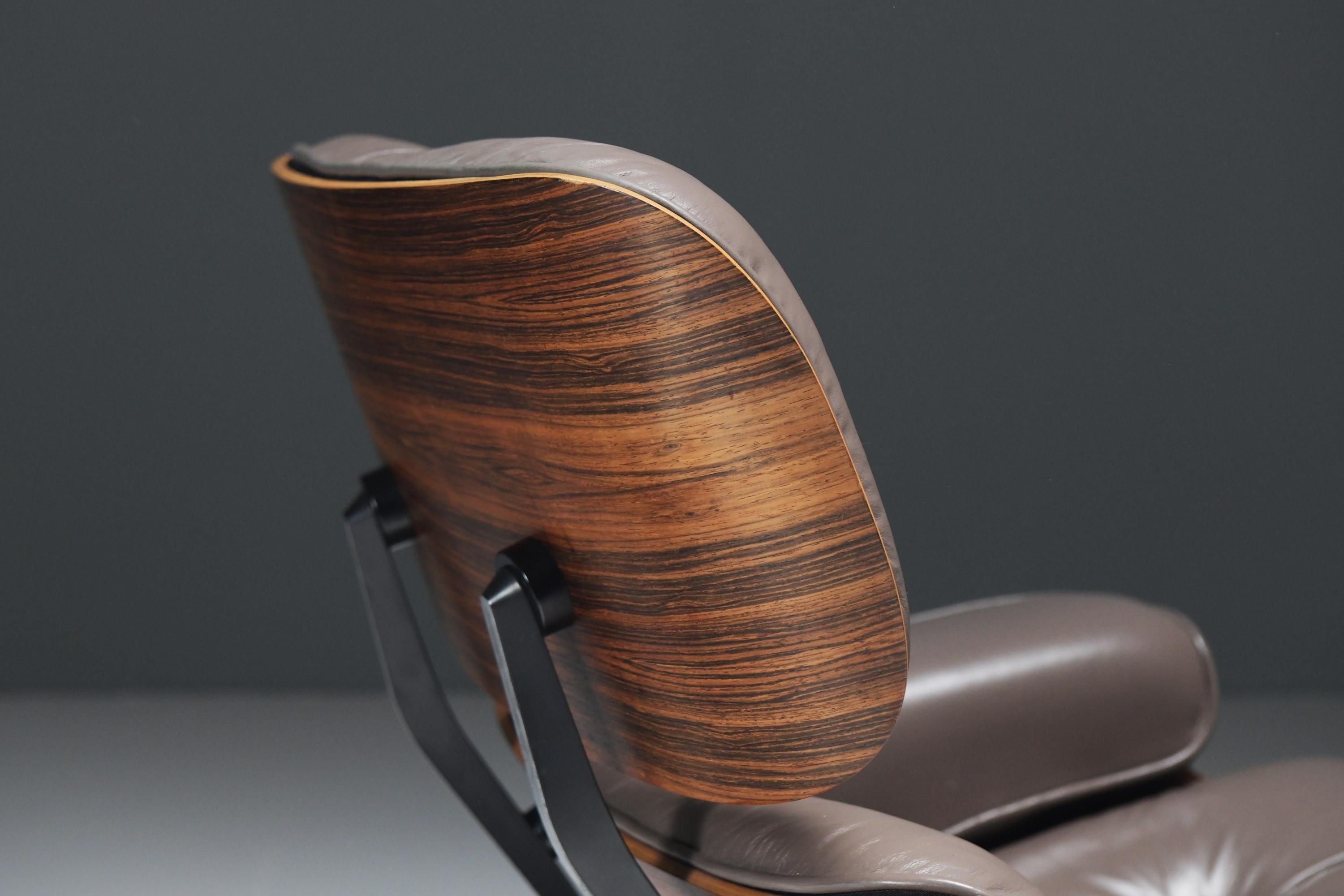XX secolo Sedia da salotto e pouf Eames d'epoca di Charles and Ray Eames per Herman Miller in vendita