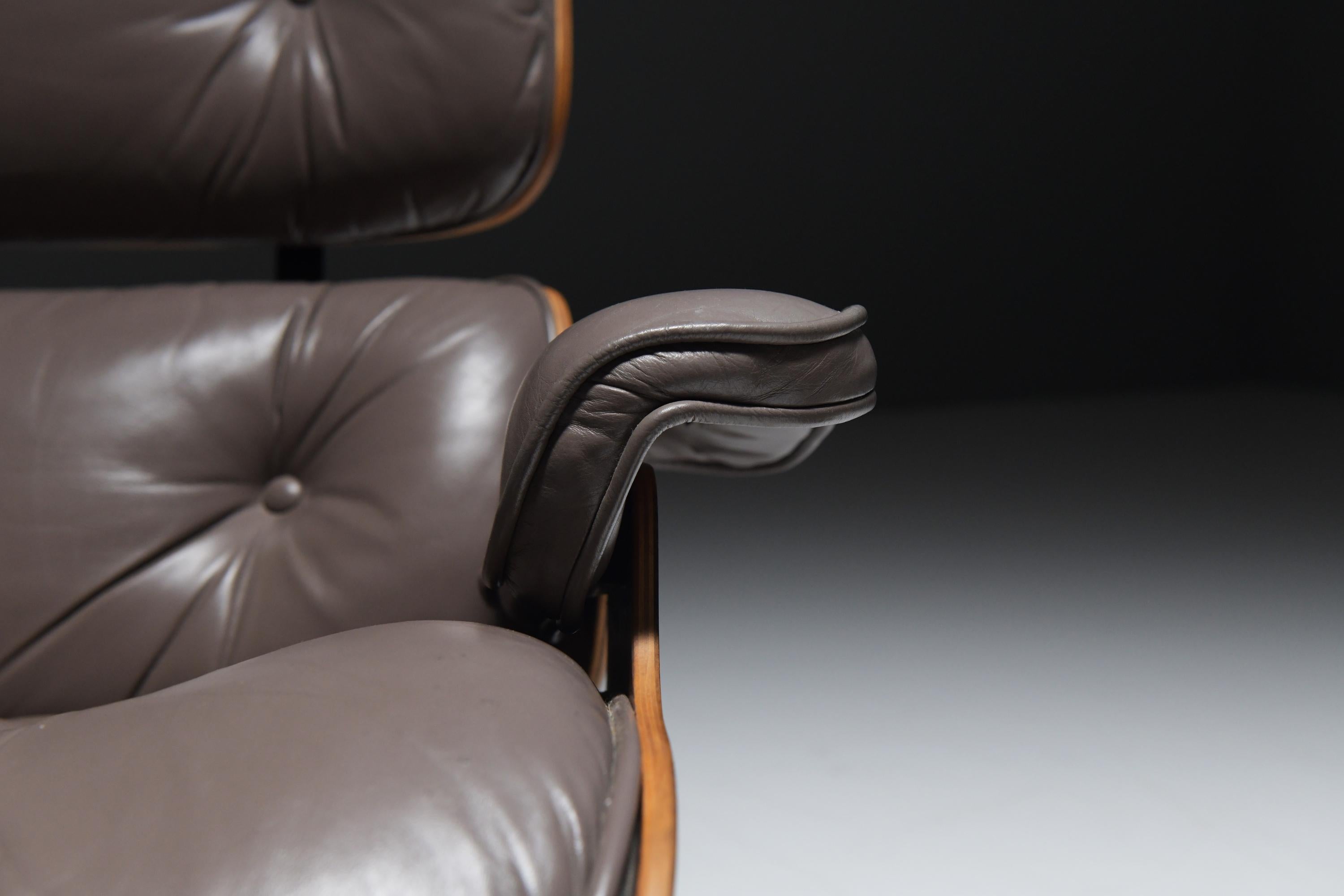 Sedia da salotto e pouf Eames d'epoca di Charles and Ray Eames per Herman Miller in vendita 1