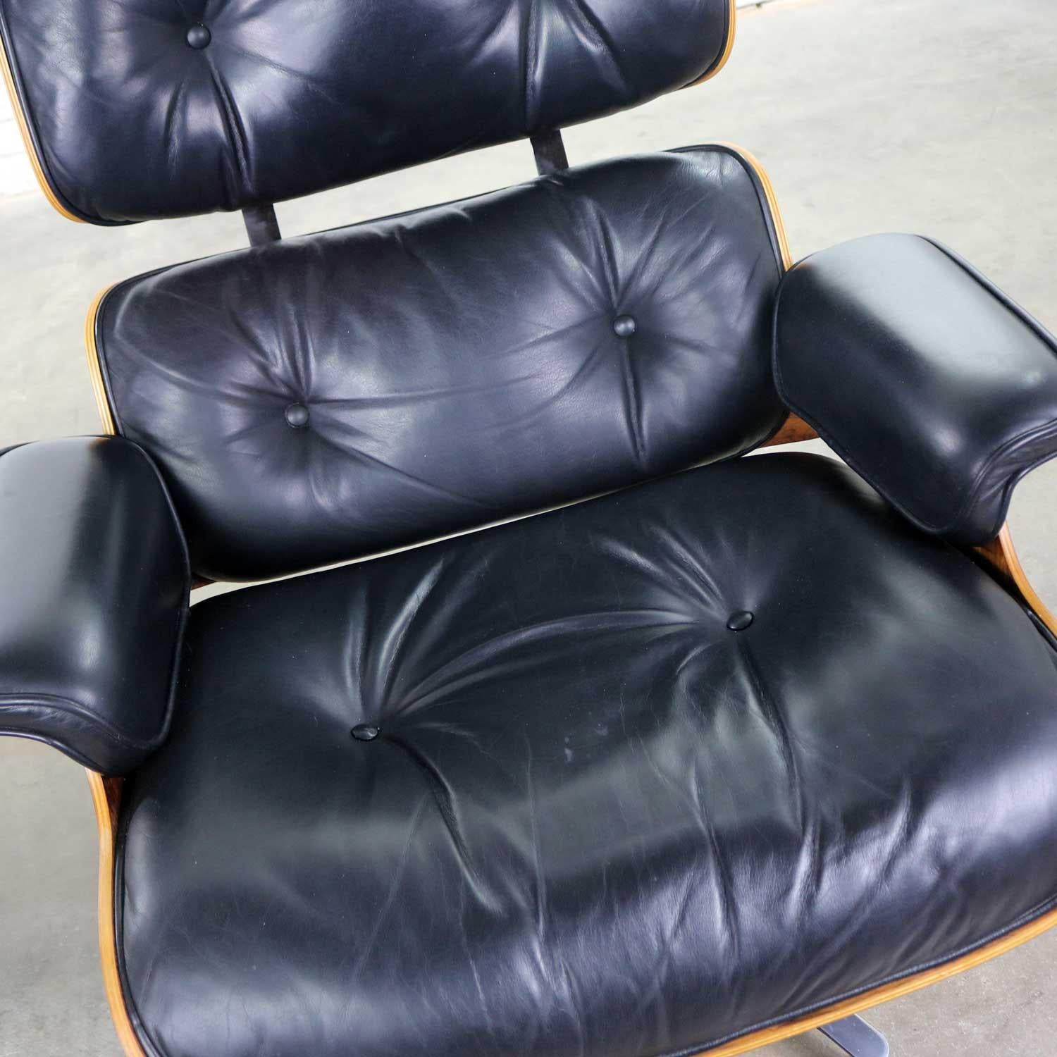 Vintage Eames Lounge Chair & Ottoman in Black Leather & Rosewood Herman Miller 4