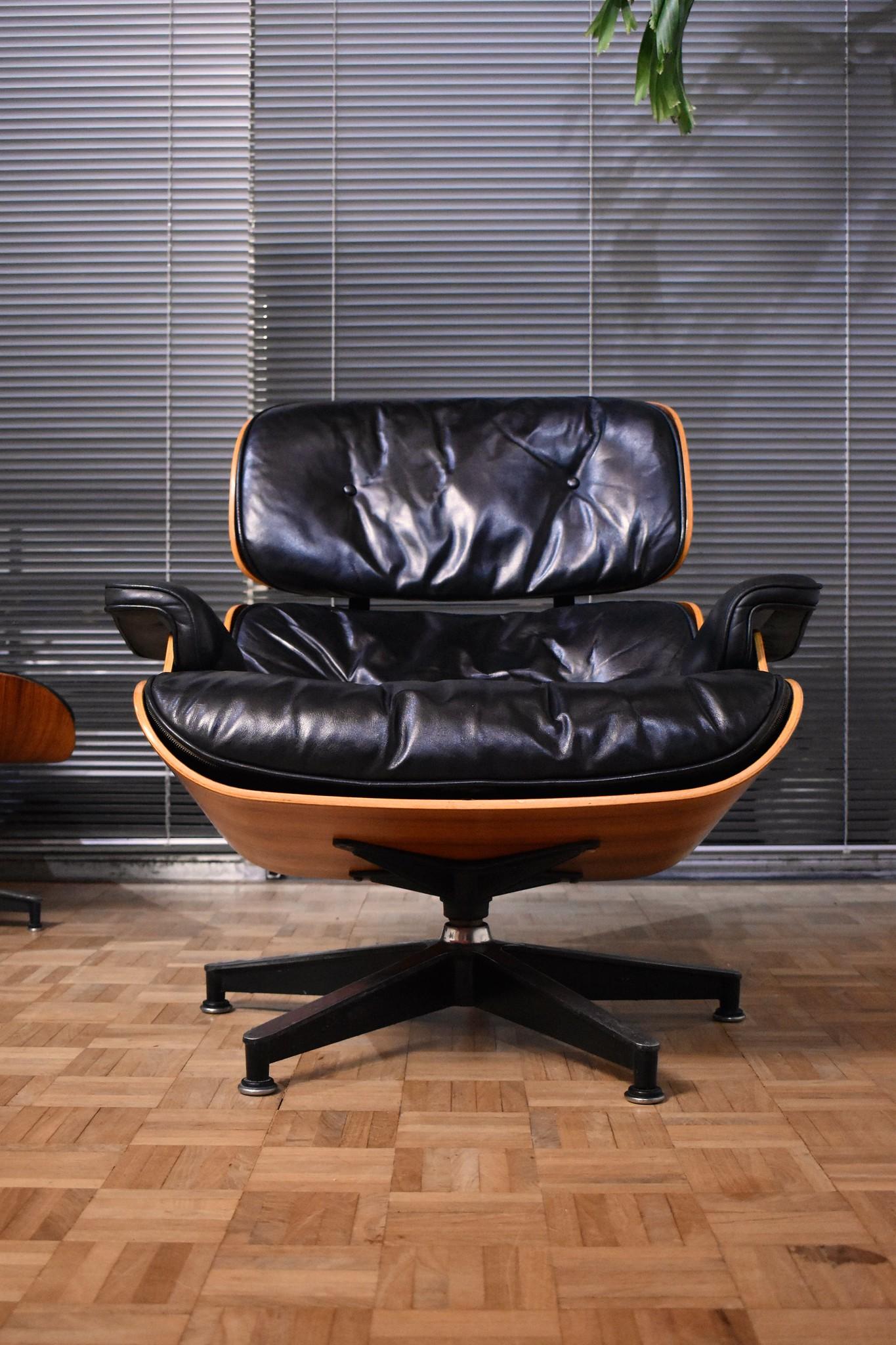 American Vintage Eames Lounge Chair & Ottoman Second Generation Feather Cushions Rosewood