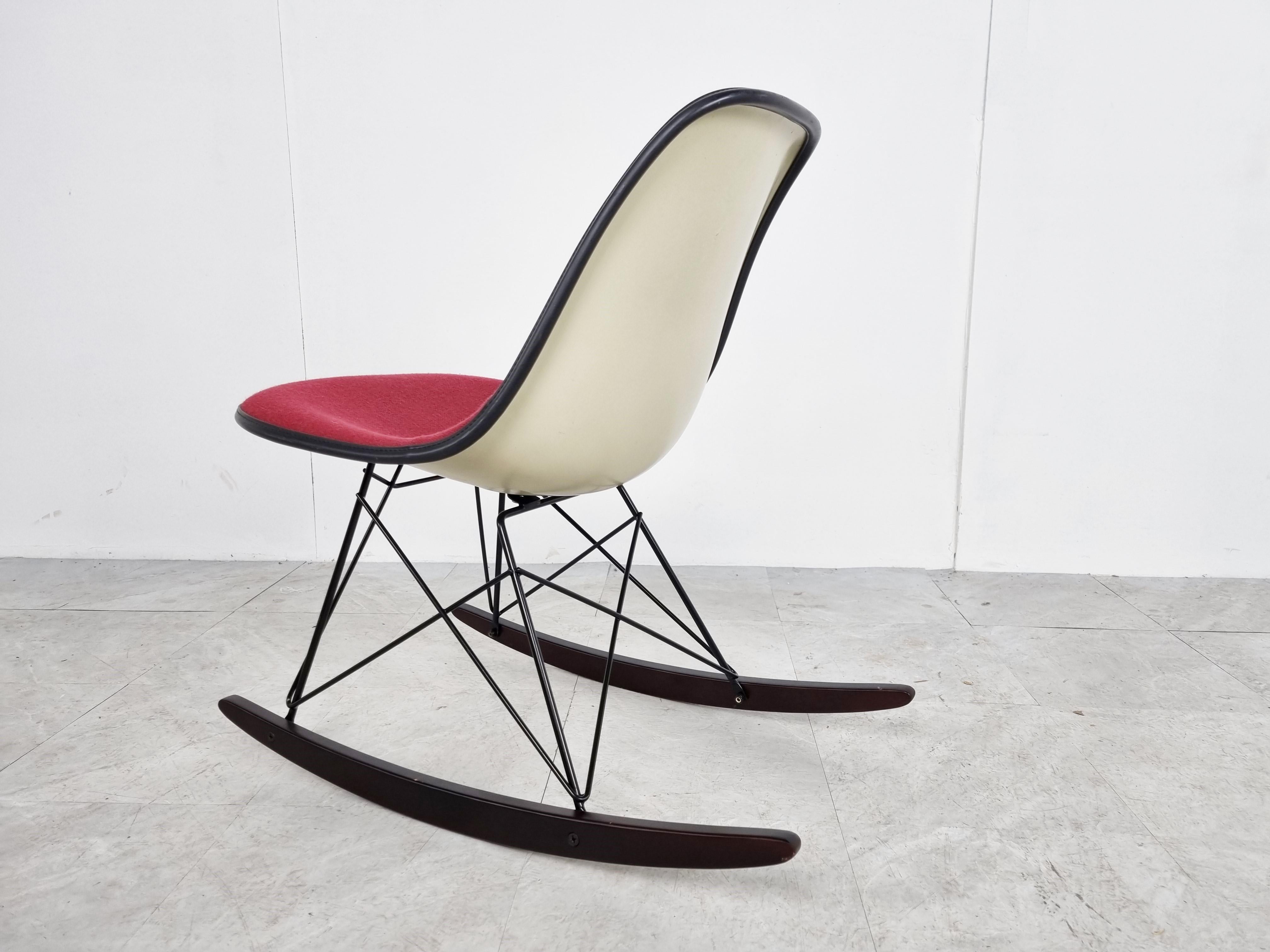 Late 20th Century Vintage Eames Rocking Chair for Herman Miller, 1970s For Sale