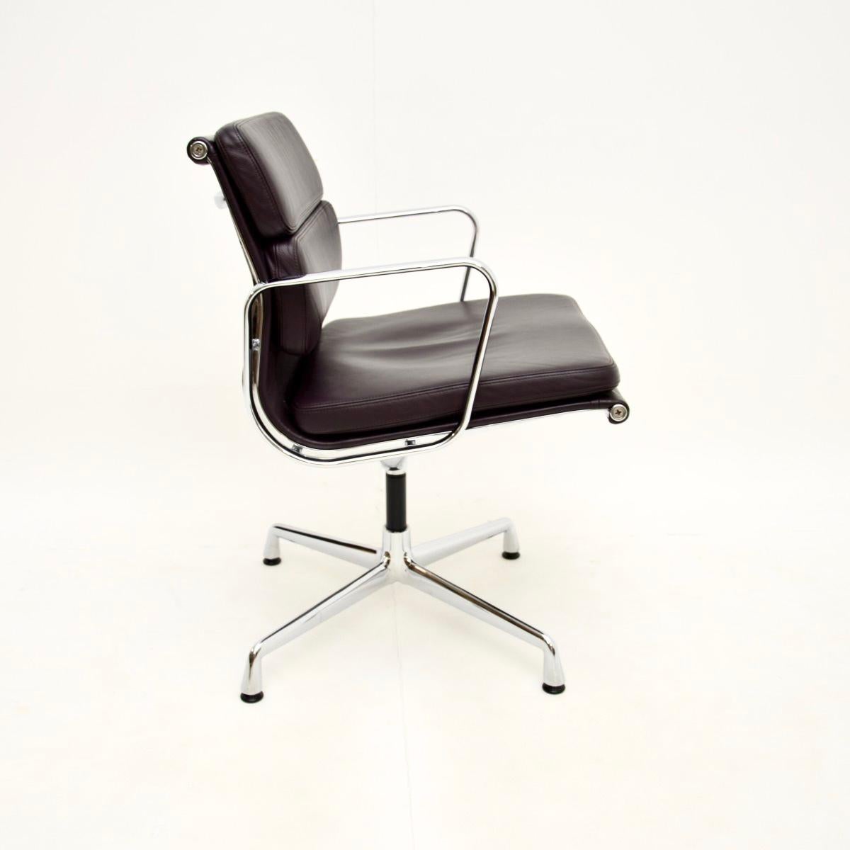 A stylish and iconic design, this is a vintage Eames soft pad leather swivel desk chair by Vitra. It is a genuine licensed version, unusually upholstered in a lovely purple leather.

It is of superb quality and is unbelievably comfortable. It has an