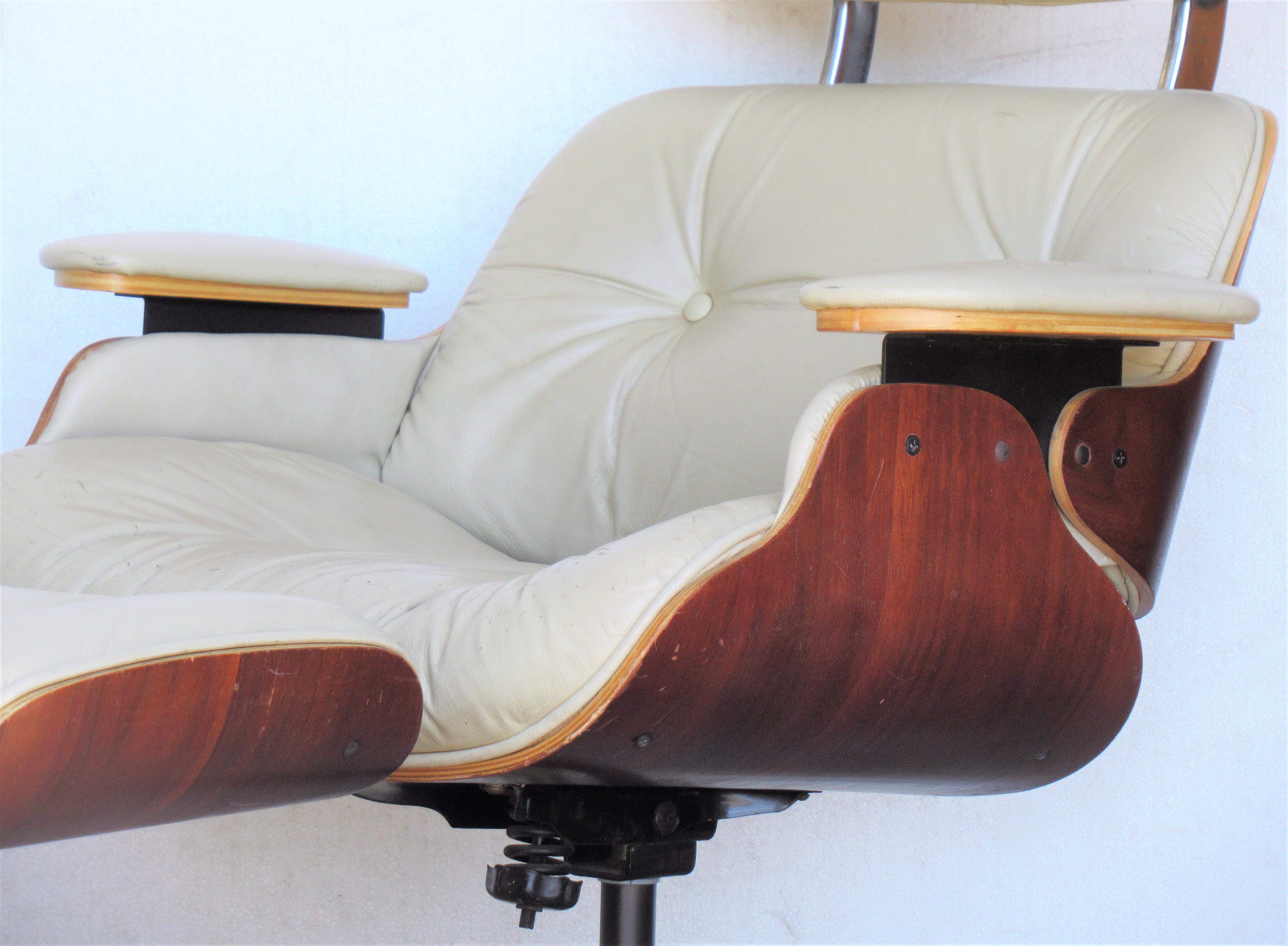 Vintage Eames Style Lounge Chair and Ottoman 7