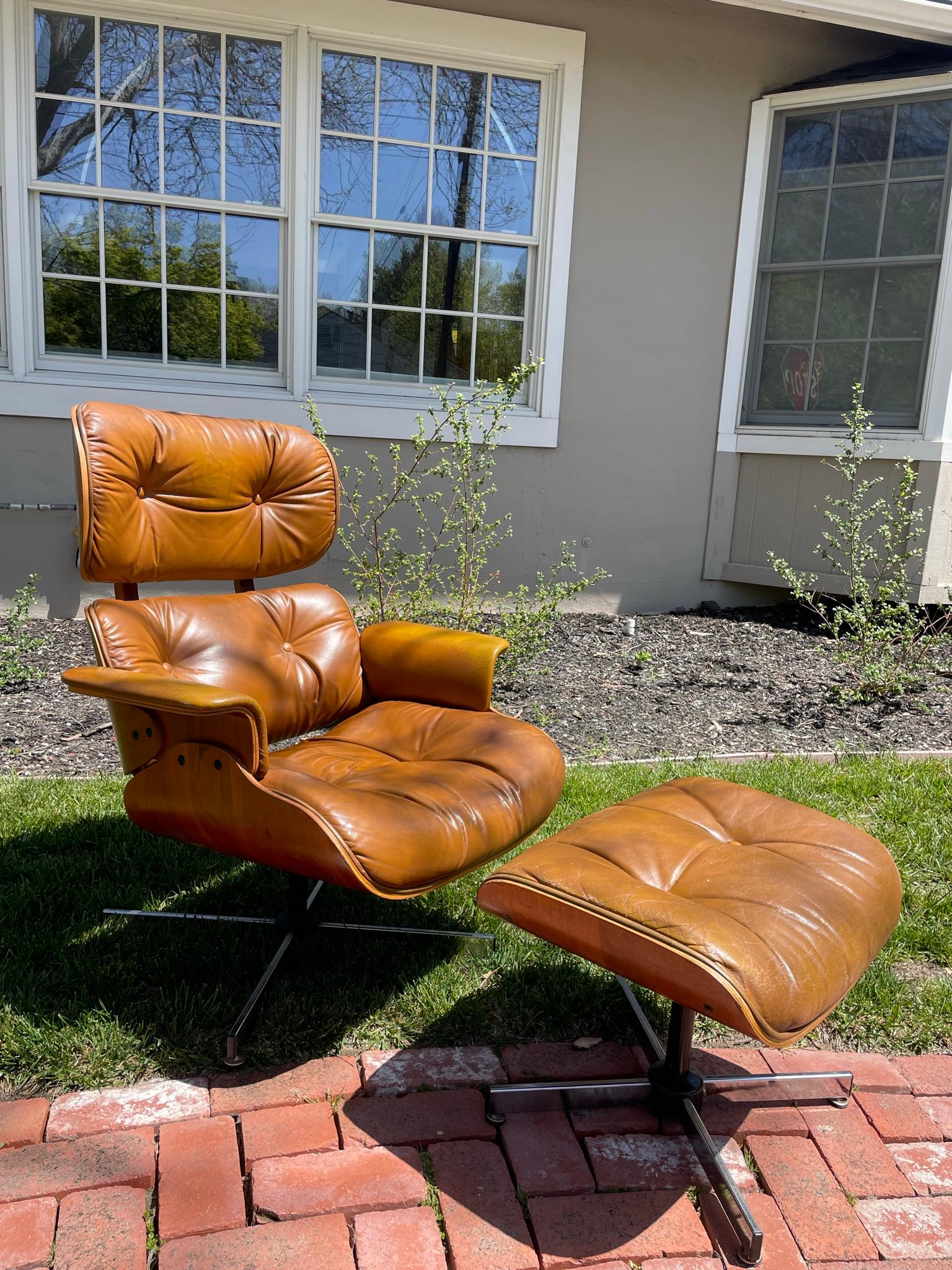 Vintage Eames Style Lounge Chair and Ottoman. Very nice plush upholstery. This chair rocks slightly and swivels but does not recline. Very comfortable, and nice compact size to fit in any space.