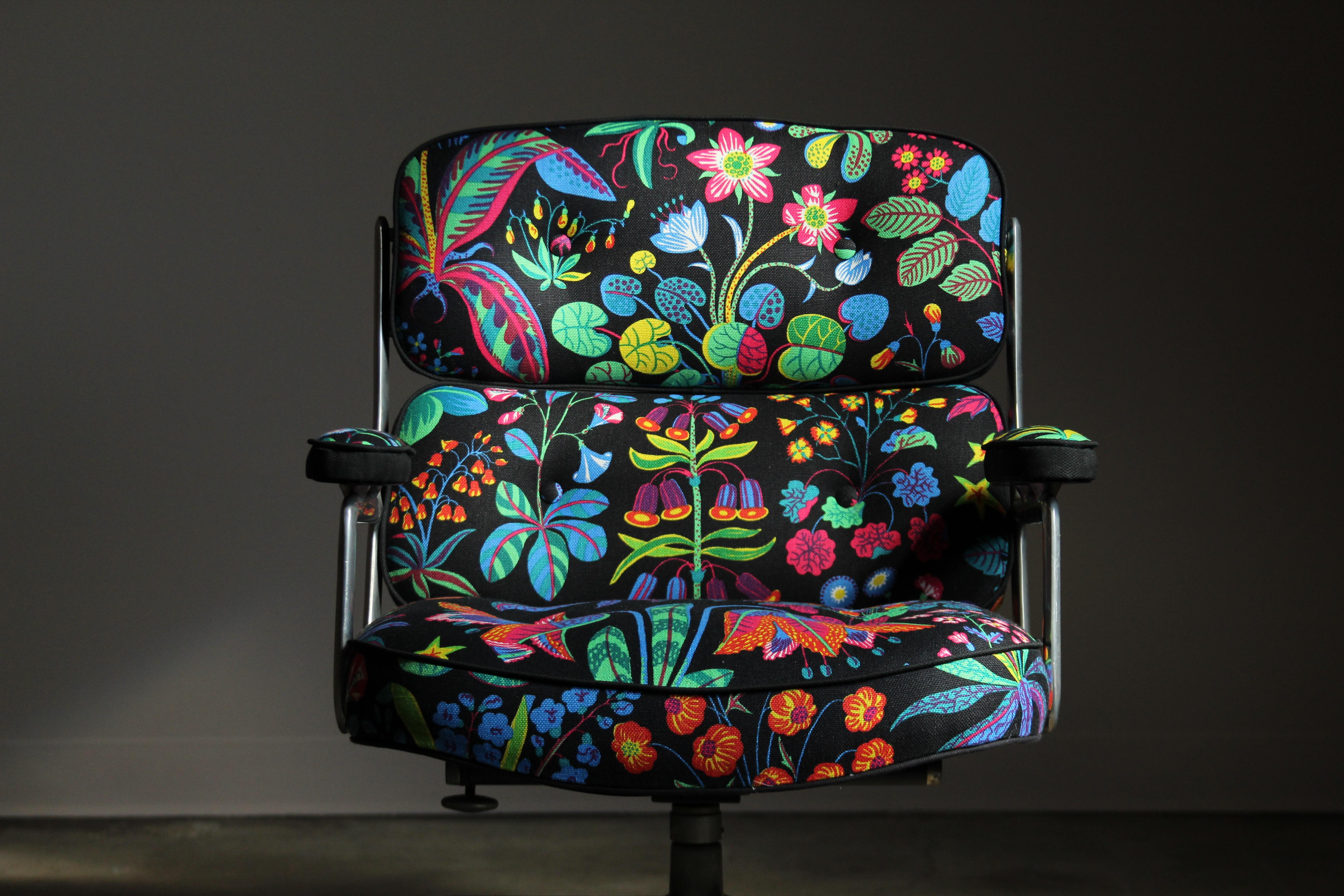 A fantastic vintage 1970s example of the Eames Time Life Executive chair, quite simply the ultimate desk chair. Supreme comfort with amazing tilt back mechanism. Built to last forever. This chair has been reupholstered in a beautiful and incredibly