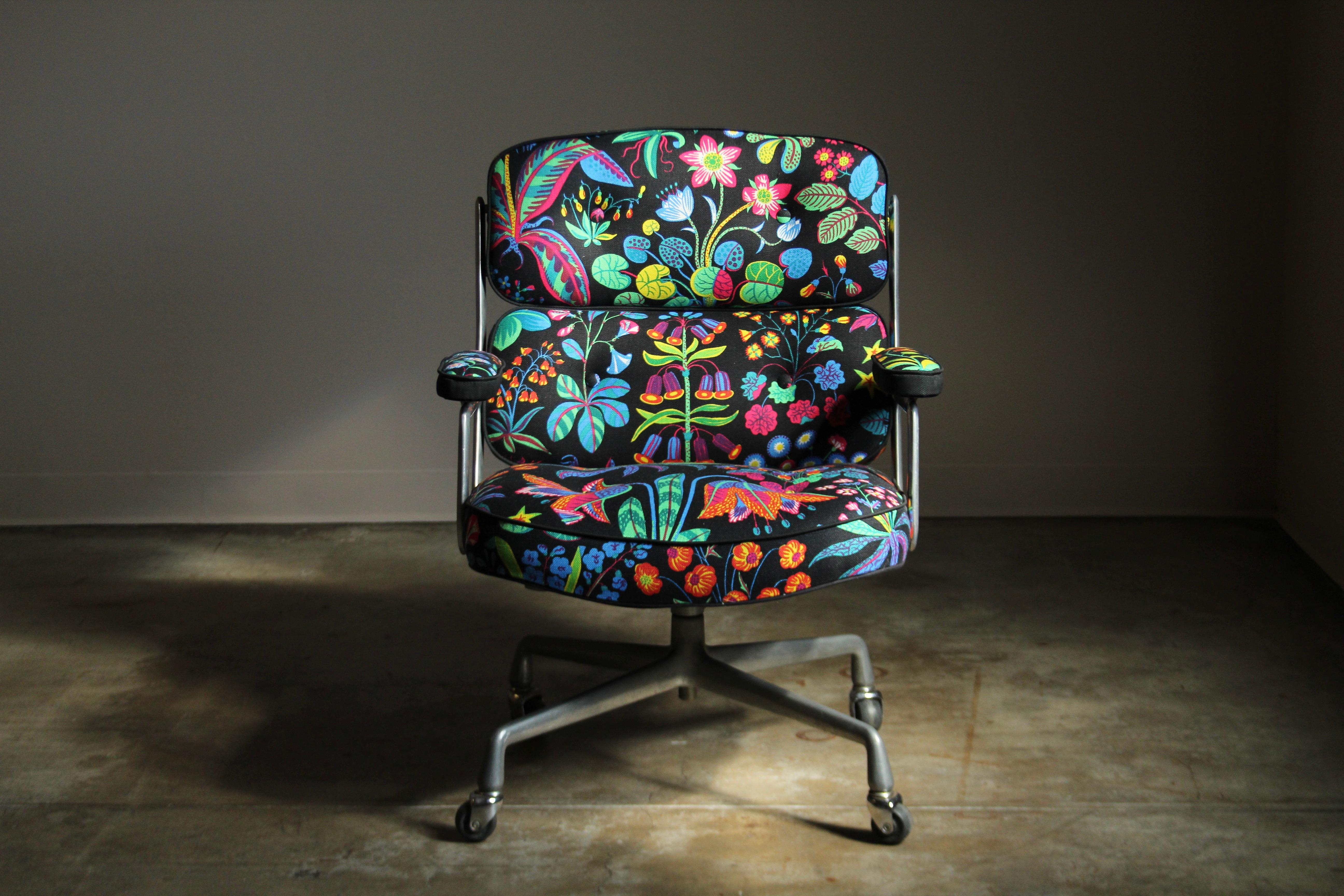 Mid-Century Modern Vintage Eames 