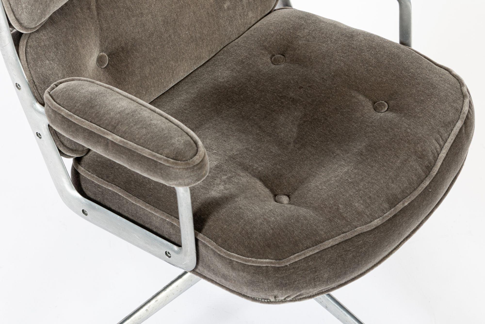 Vintage Eames Time Life Gray Velvet Office Chair Herman Miller 1978 For Sale 5
